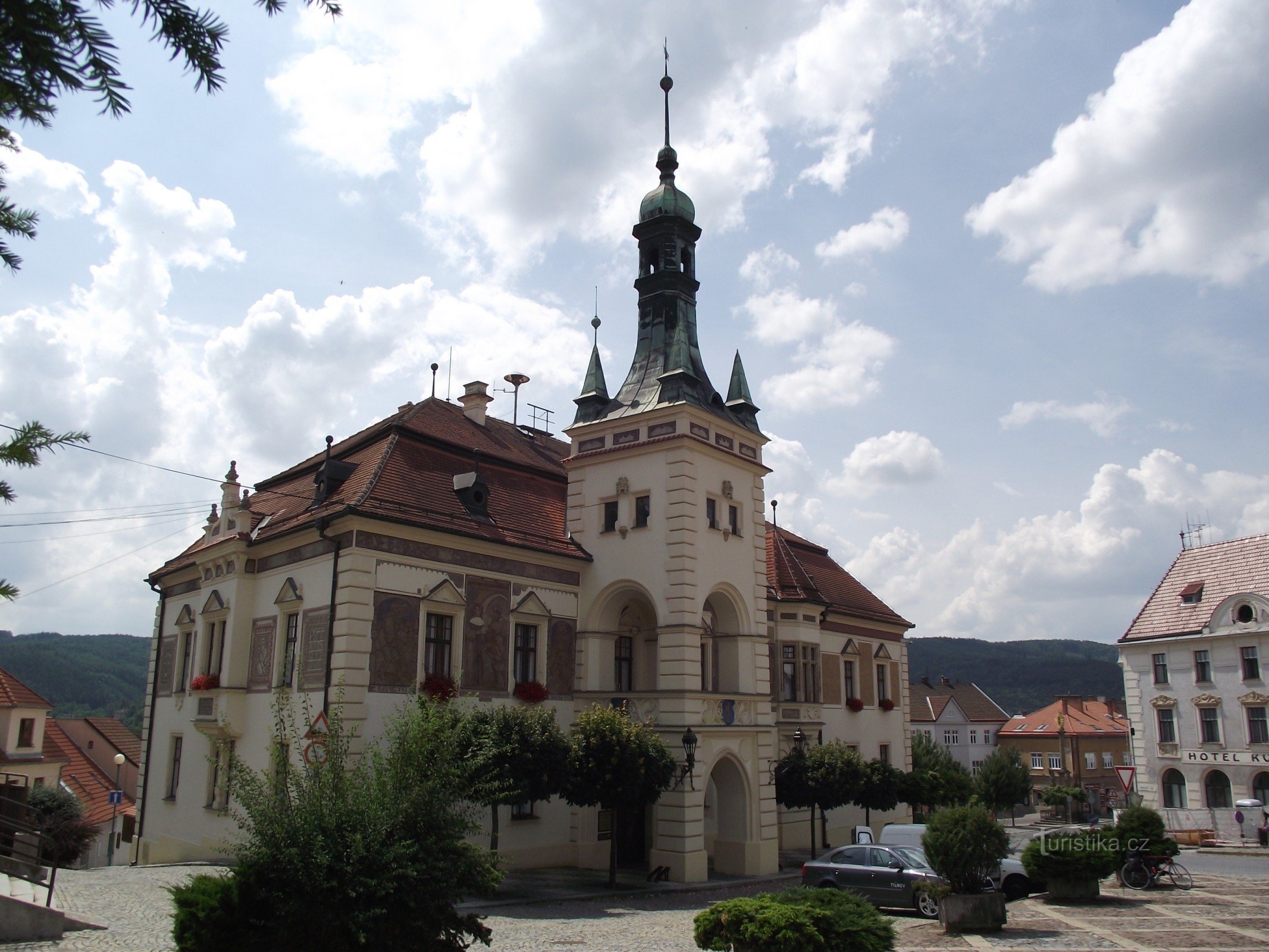 Tišnov - ayuntamiento neorrenacentista