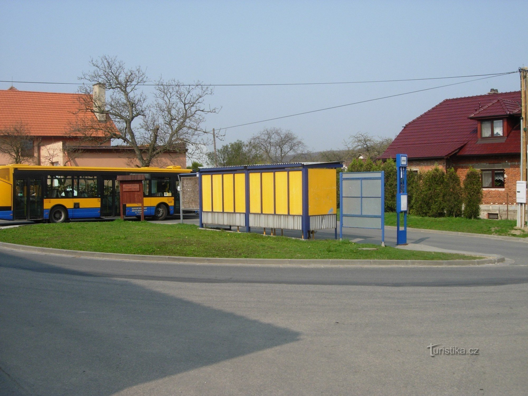 Jaroslavice 的收费公路，路线的起点