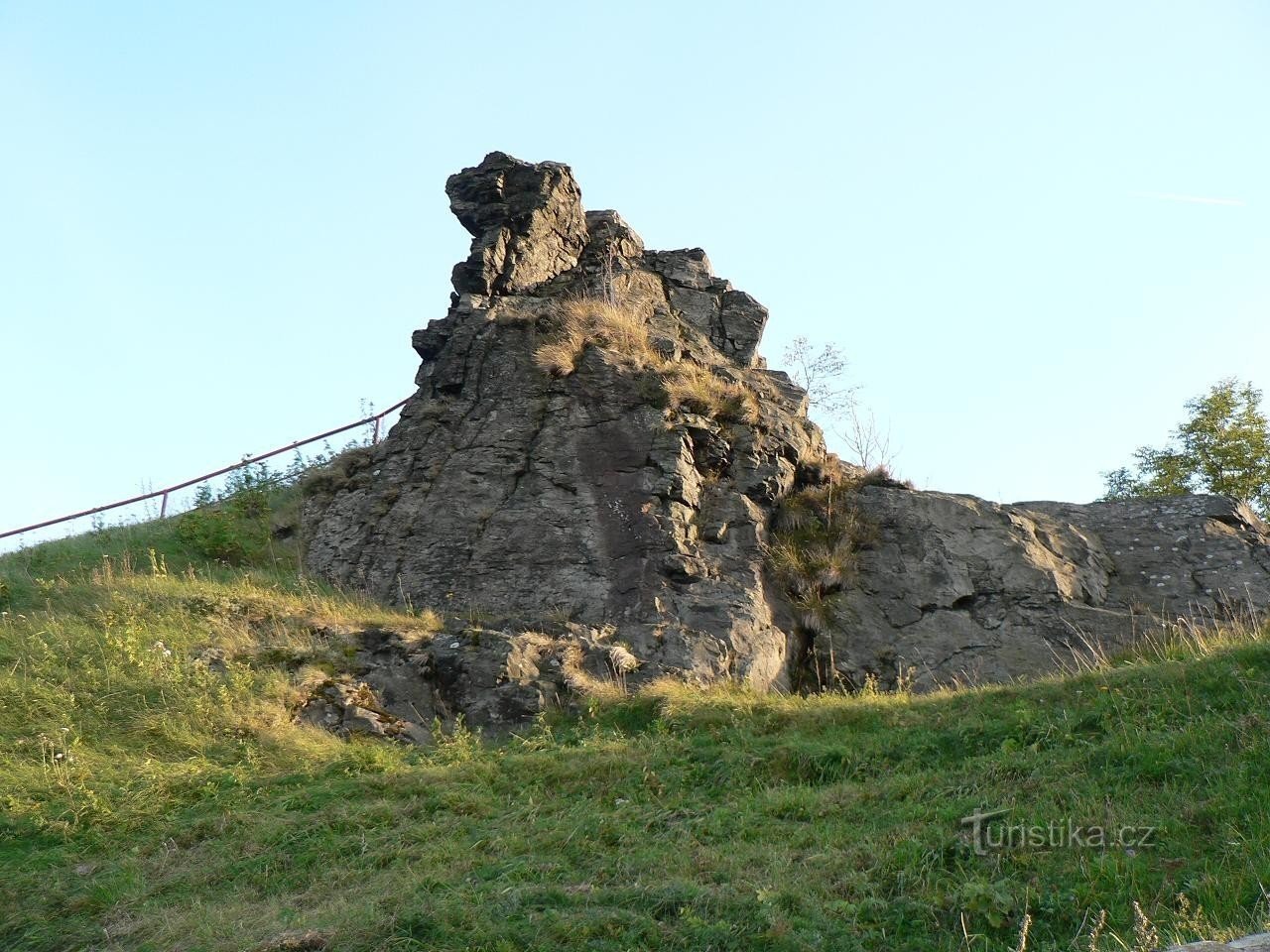 Tolštejn, vrcholová skála