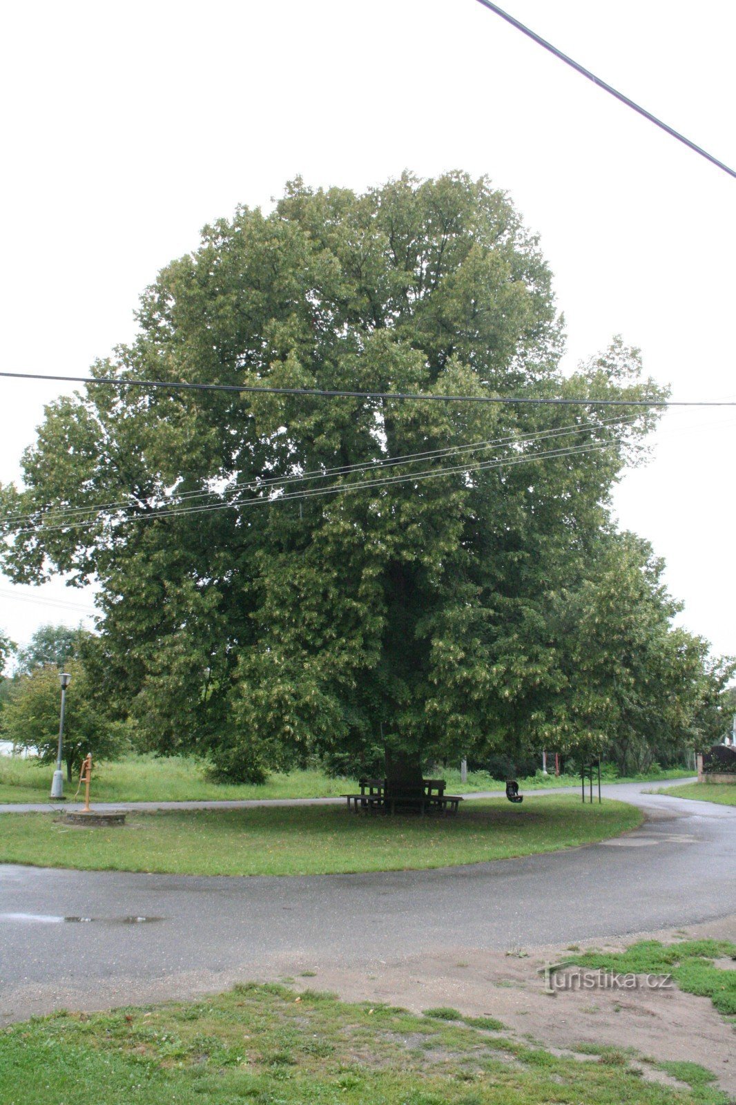 Tomáška-Linde in Moravská Hůzová