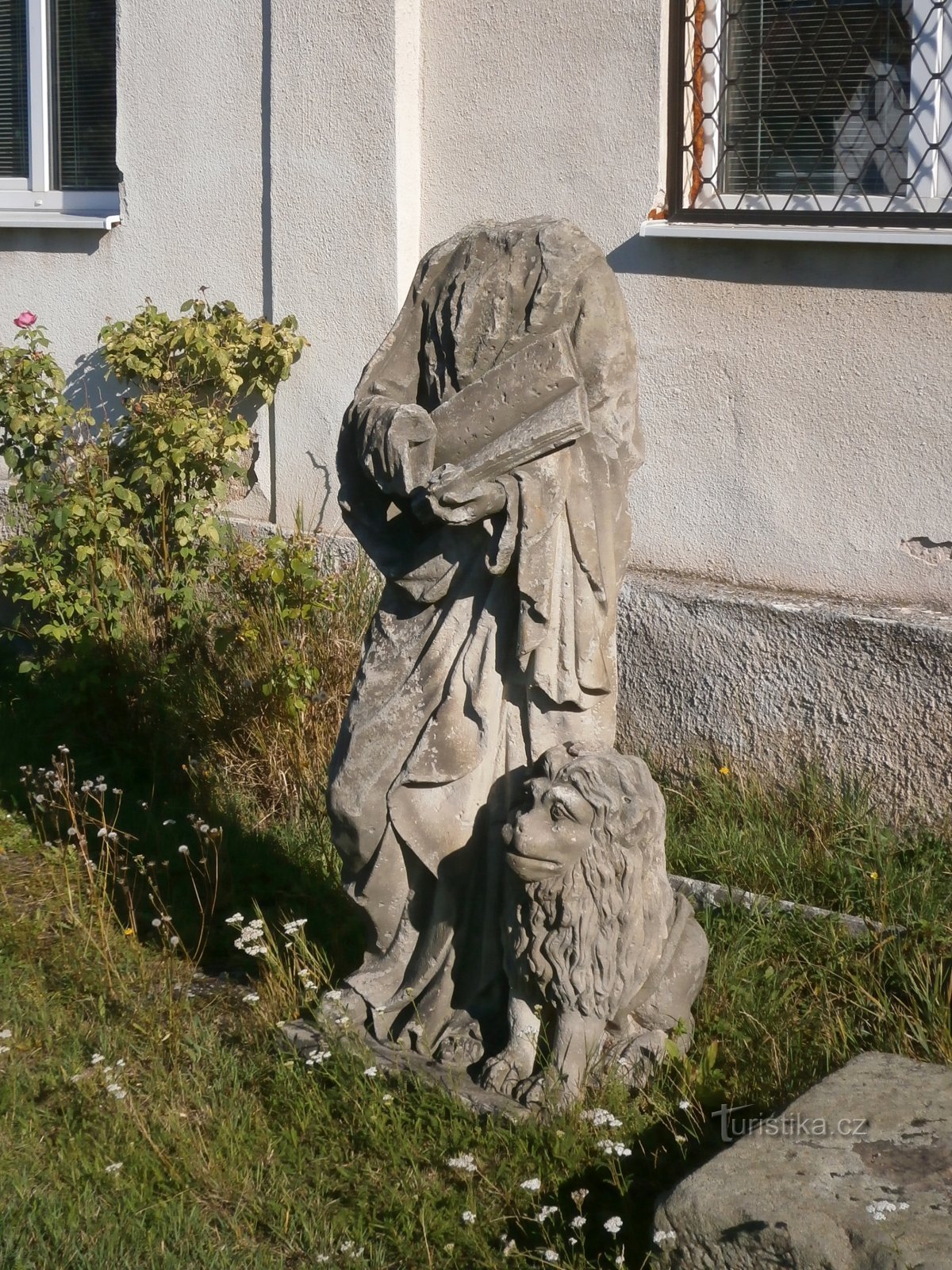 Trunchiul statuii Sf. Marcare înainte de renovare (Staré Ždánice)