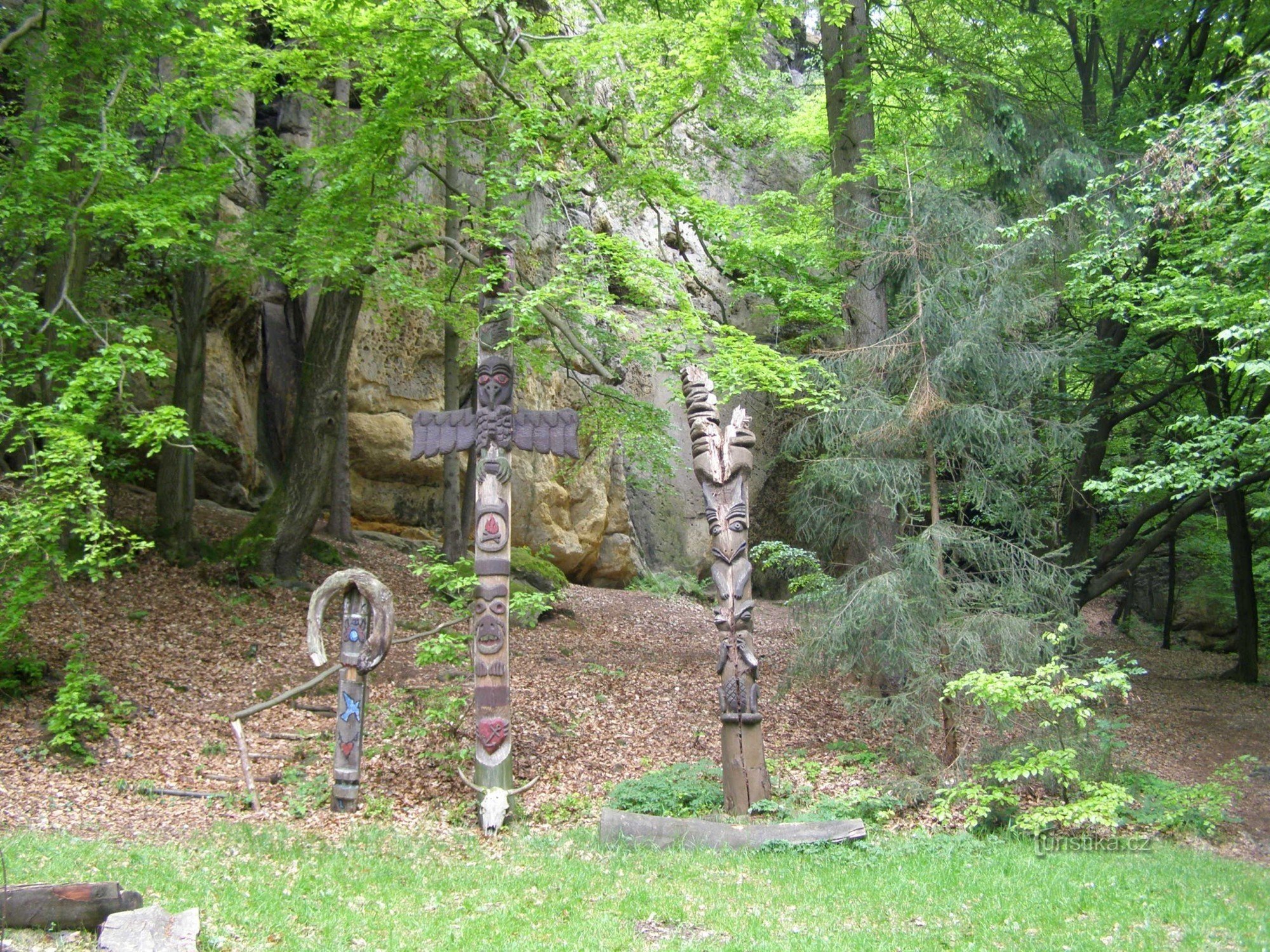 Totems in der Siedlung White Rock