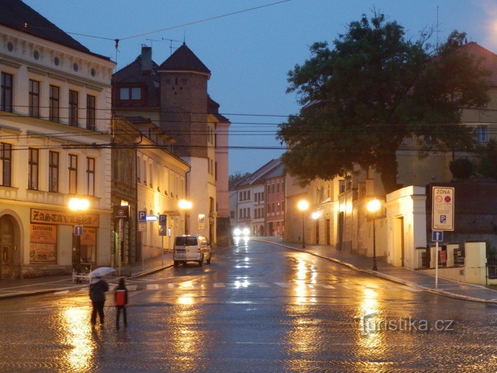 Enako ponoči