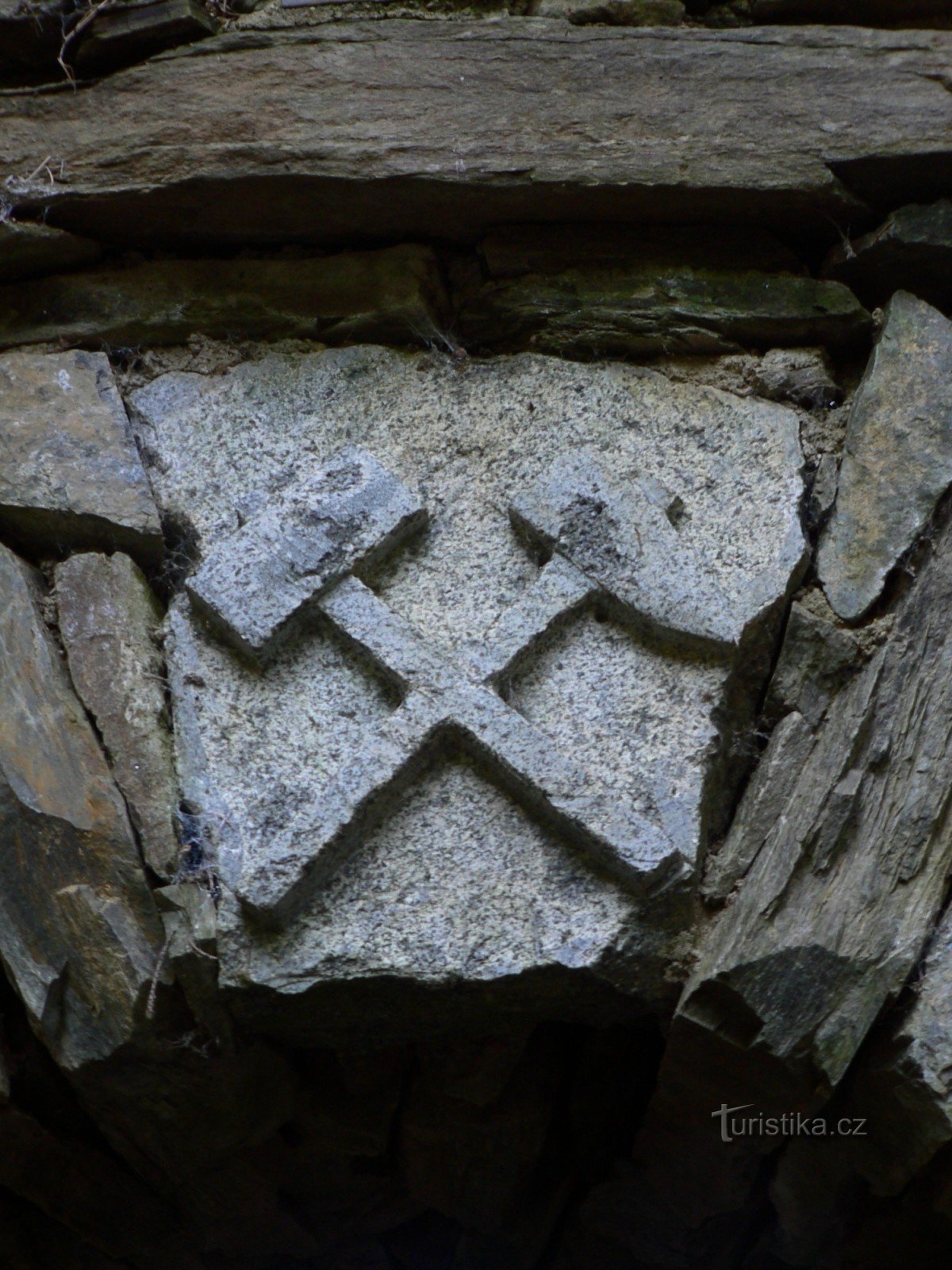 Errant dans les forêts de Hornopožareck - Vlčí rokle et tunnel Halíře