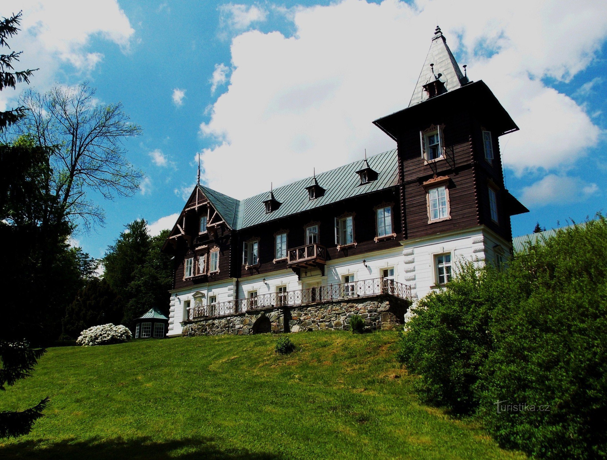 Ronddwalen in Karlova Studánka