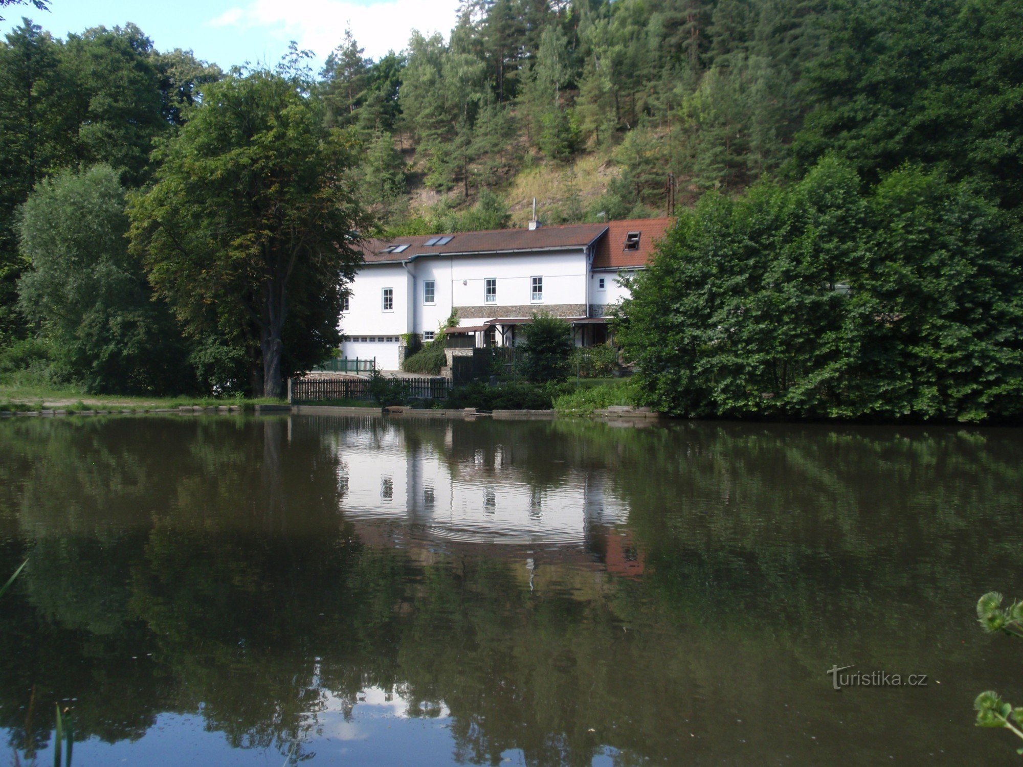 Passeando por Brno: de Mokra Hora via Lelekovice e Útěchov a Adamovo