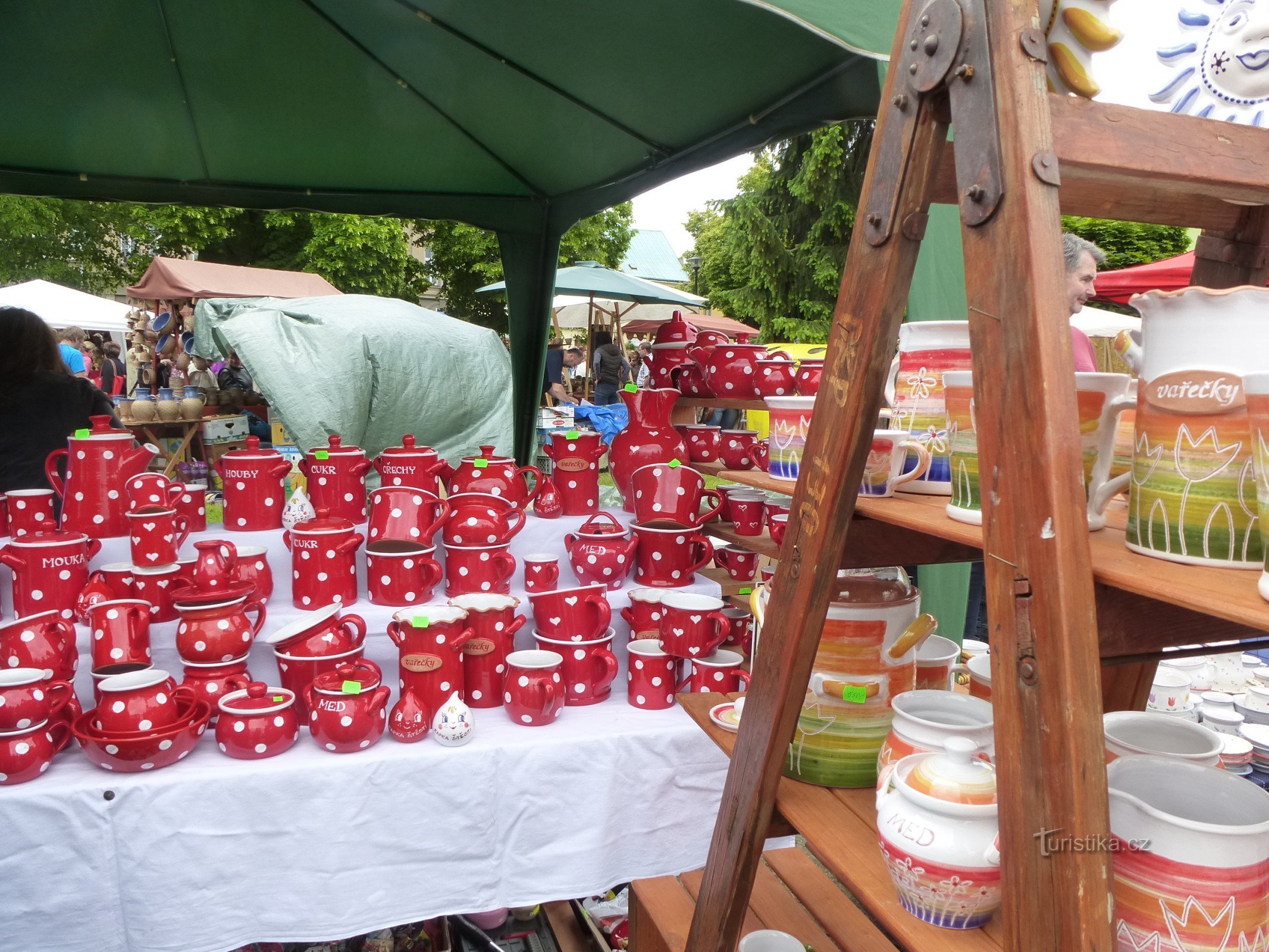 Traditionele keramiekdag in Kostelec nad Černými lesy - 27e jaar