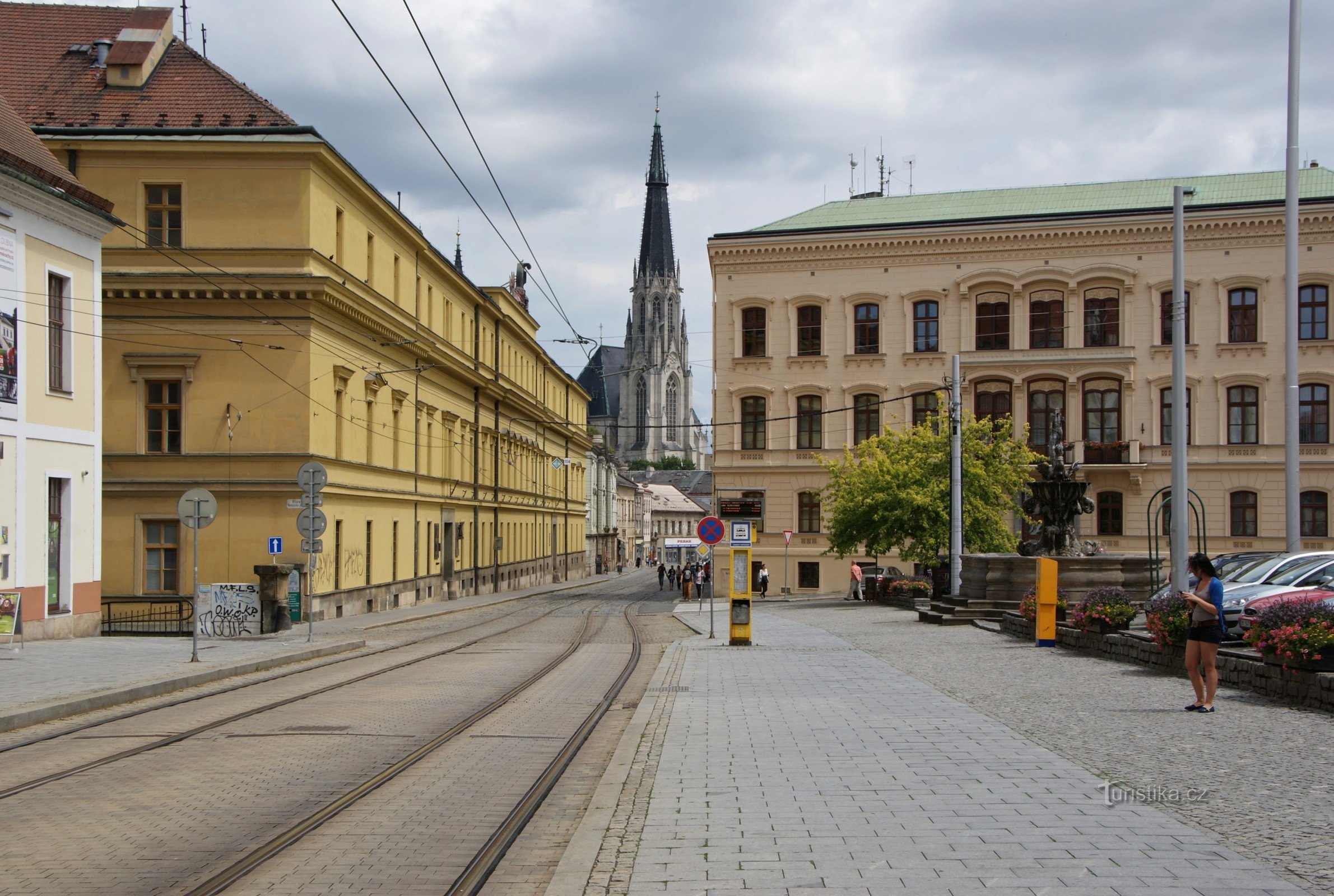 traditional view in the direction from MMU to AMO