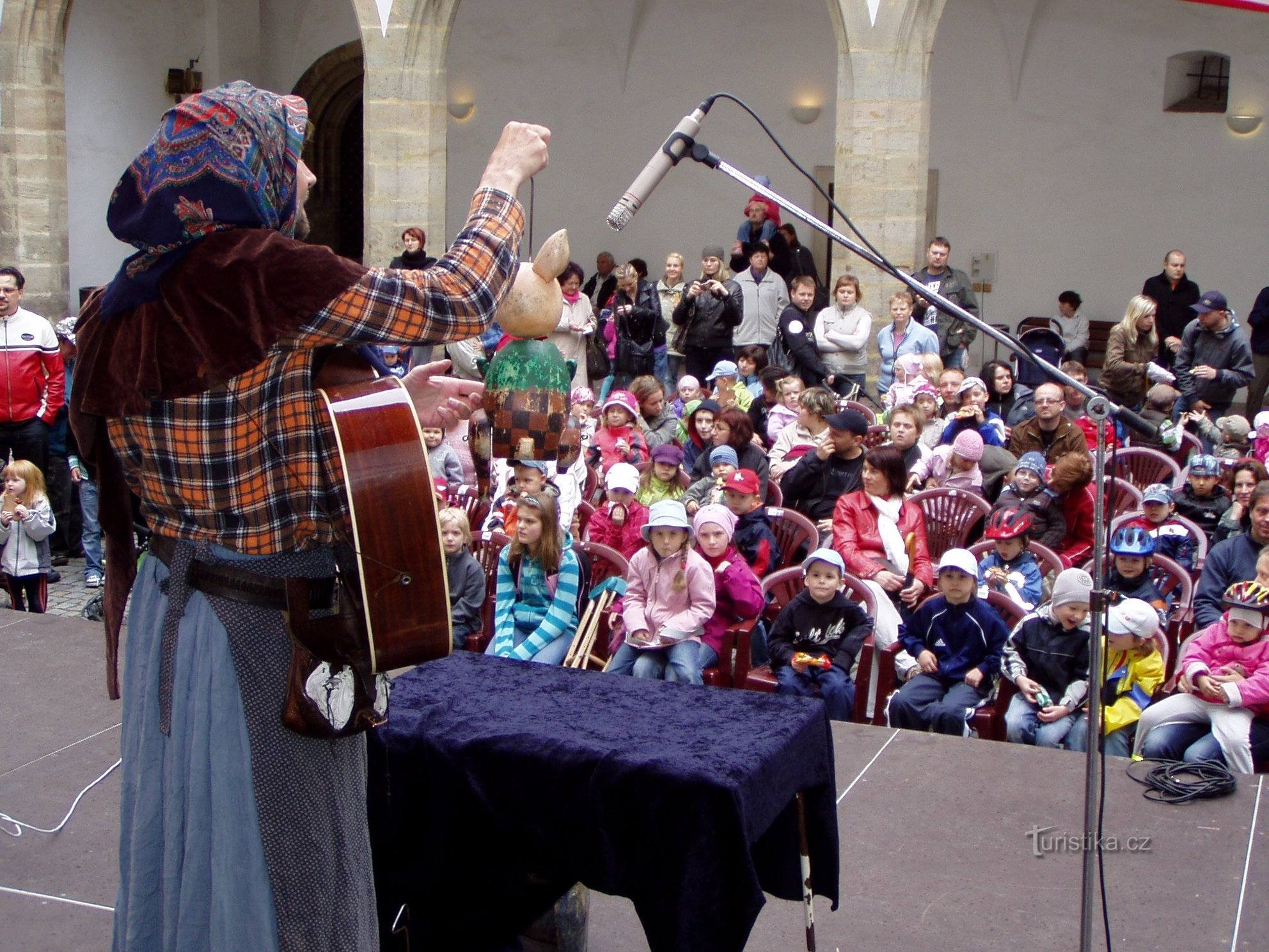 Tradicionalni festival medenjakov na gradu v Pardubicah