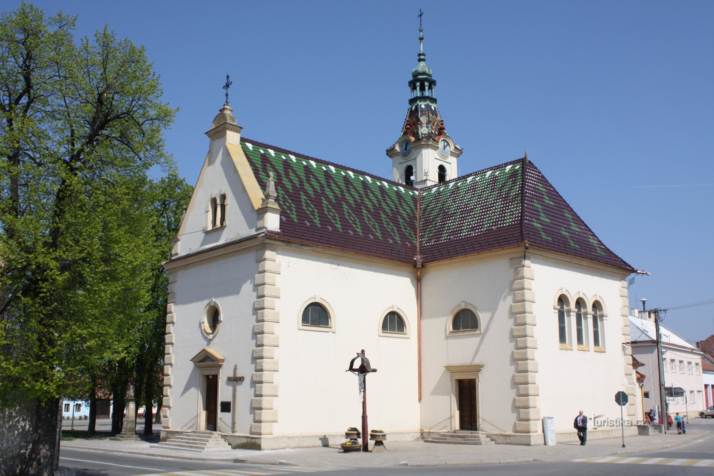 De reisroute begint in Lanžhota bij de kerk