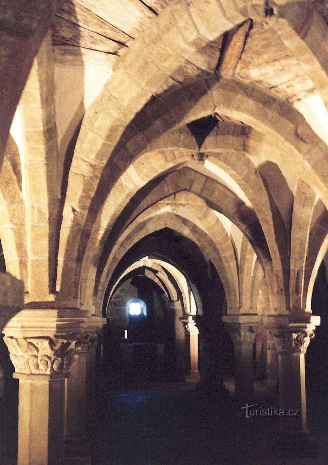 Třebíč – ロマネスク様式の地下聖堂