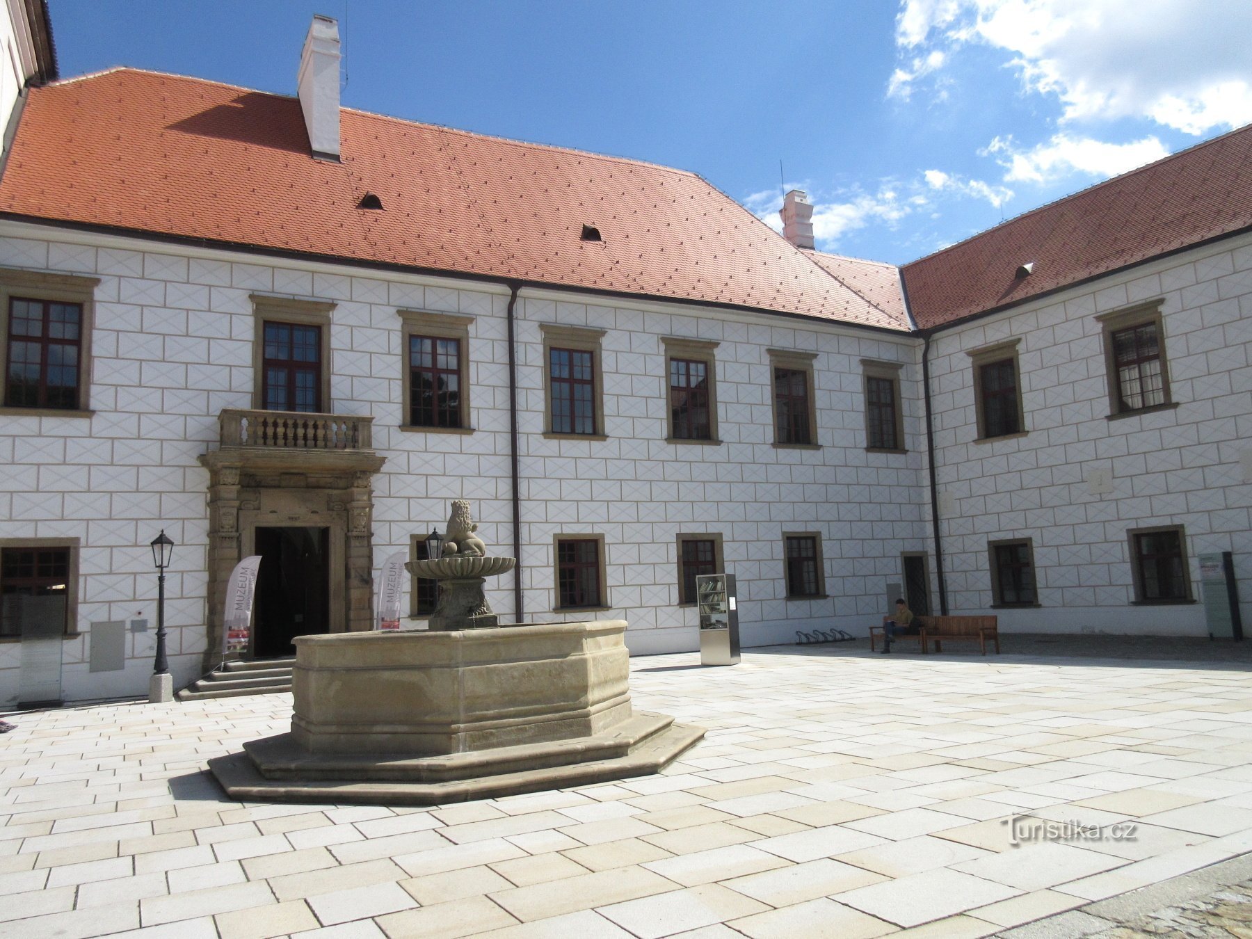 Třebíč – zámek, dříve benediktinský klášter, nyní muzeum