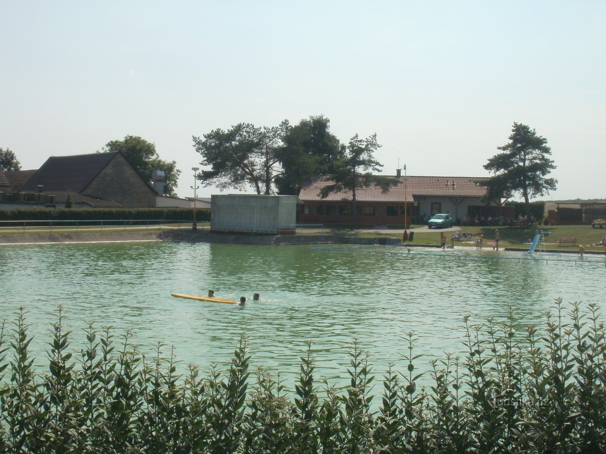 Třebnouseves - piscina