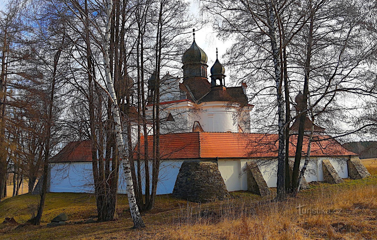 Trhové Sviny - Iglesia barroca de peregrinación de la Santísima Trinidad