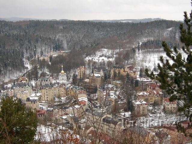 Trije križi 13: Trije veliki leseni križi so prispodoba svetopisemske Golgote, bili so p