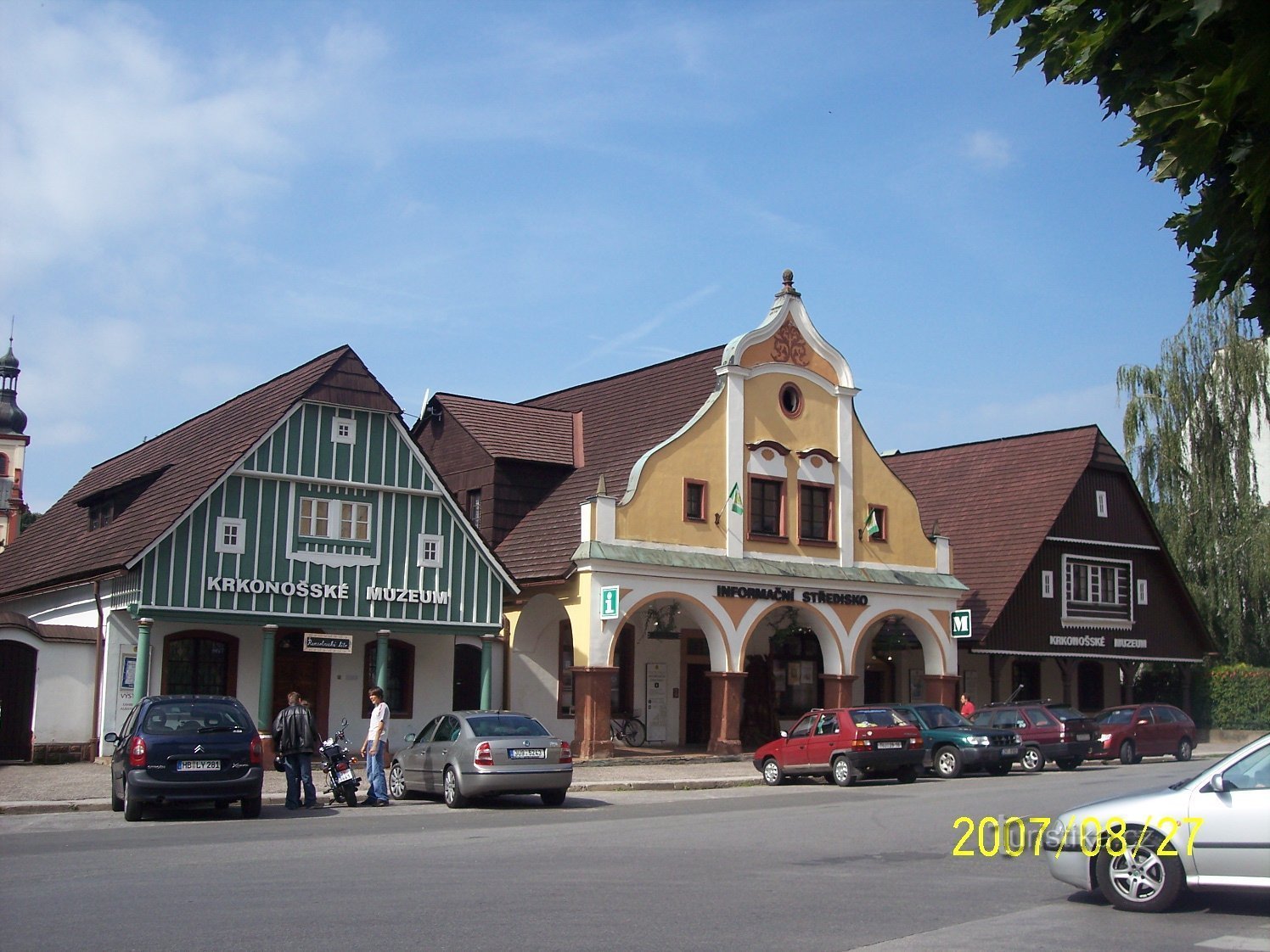 três casas geminadas