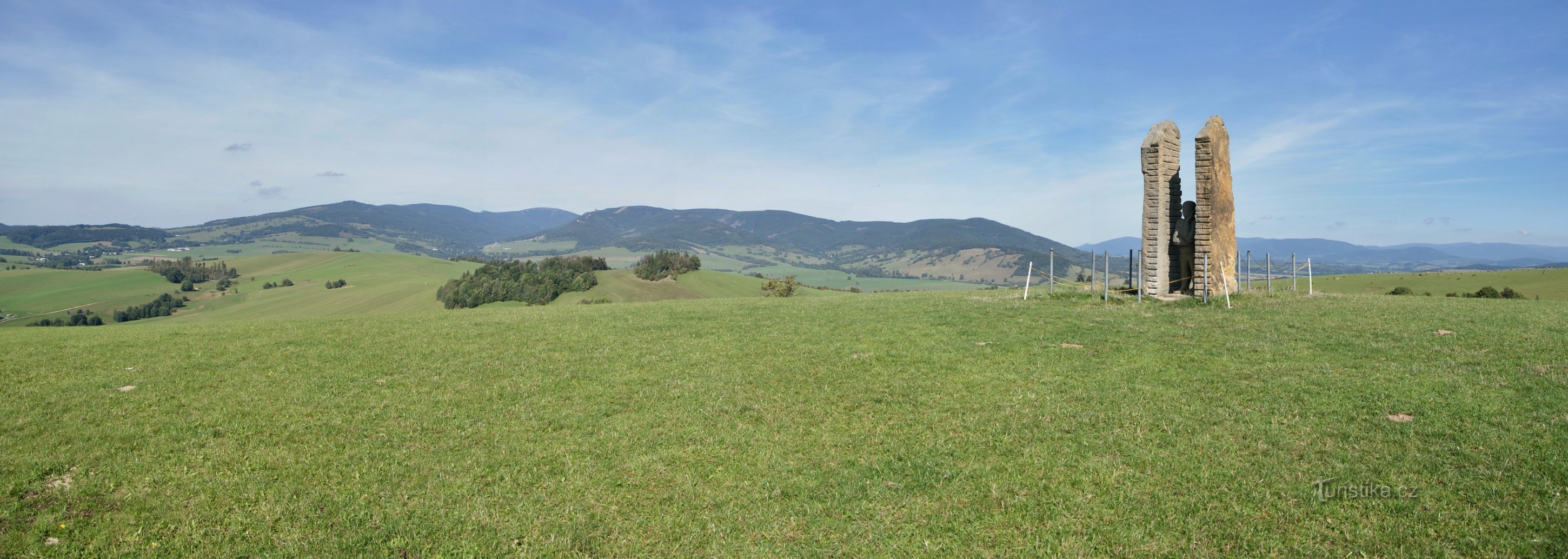 Trojmorski wierch, Pfad in den Wolken und Tapferer Ritter