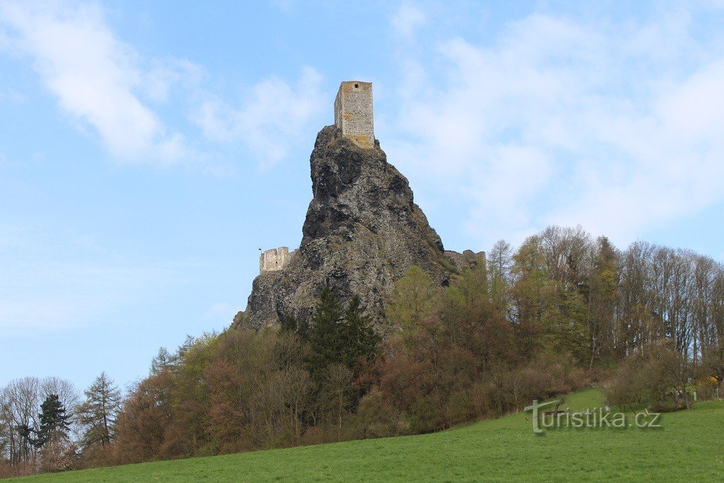 Ruins, Maiden tower from the east