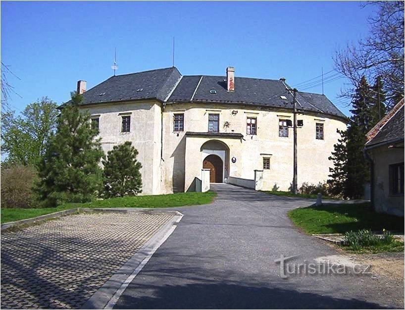 Tršice - castillo, sede de la OU y museo - Fotografía: Ulrych Mir.