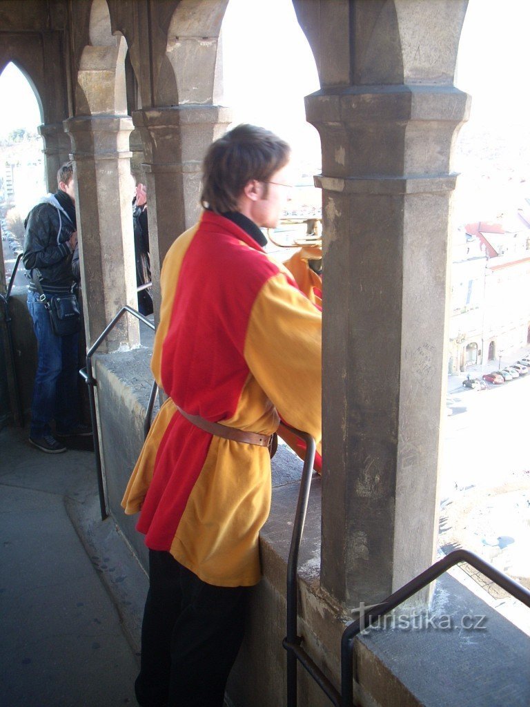 Trompetista en la torre