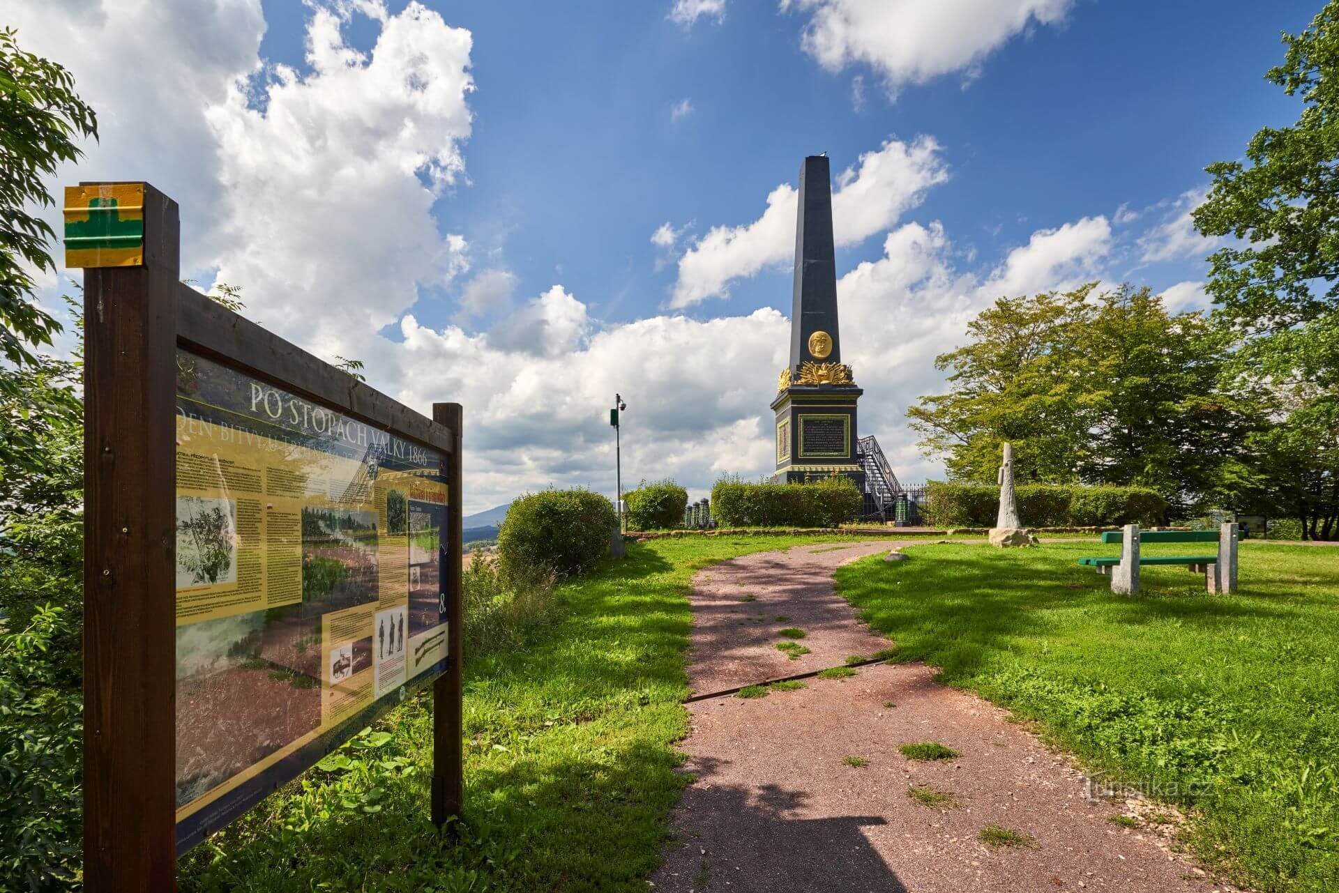 Trutnov, commentaar NS-wandeling De dag van de slag bij Trutnov, het monument voor generaal Ludwig Gablenz