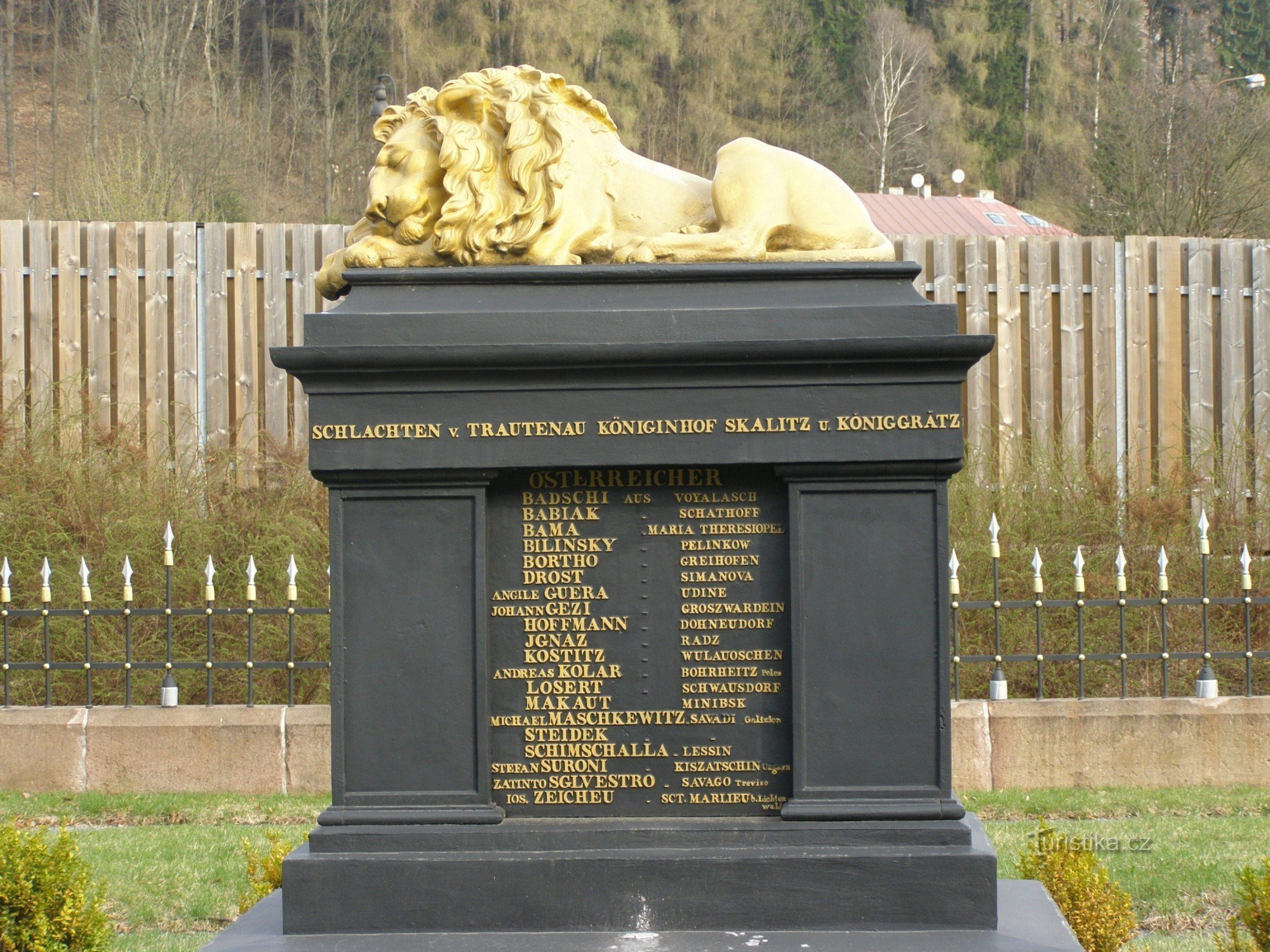 Trutnov - Poříčí - vuoden 1866 taistelun sotilaallinen hautausmaa
