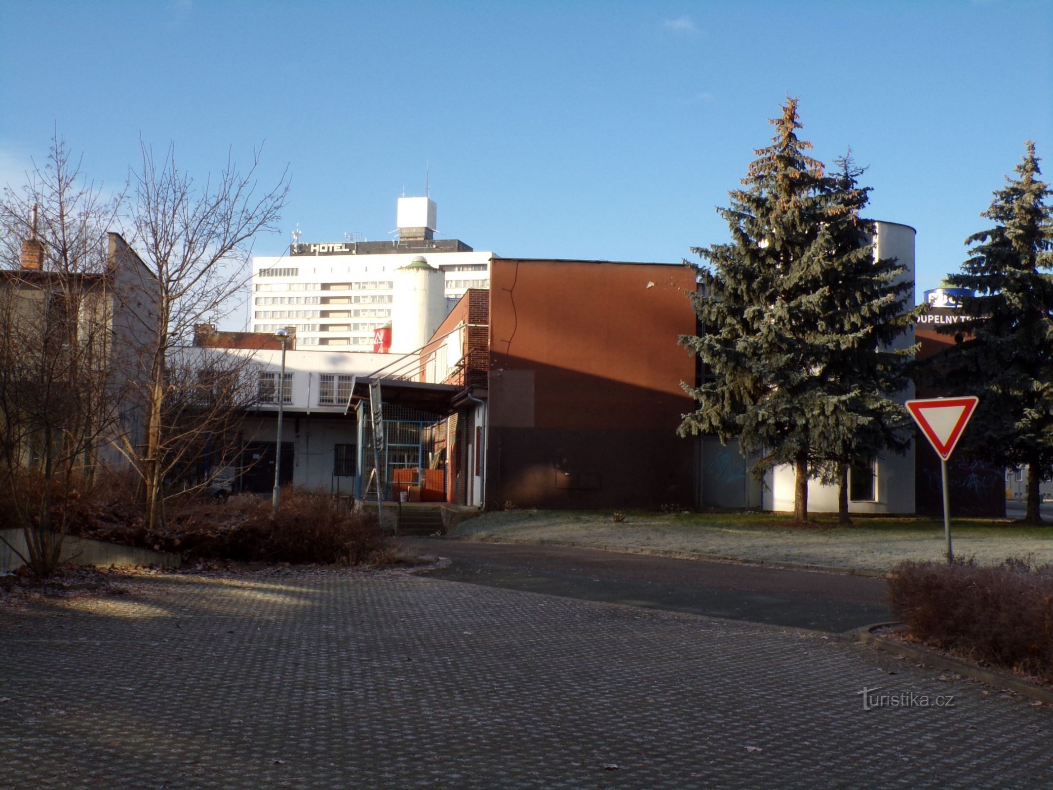 Mercado en la calle Chelčického (Hradec Králové, 1.1.2021/XNUMX/XNUMX)