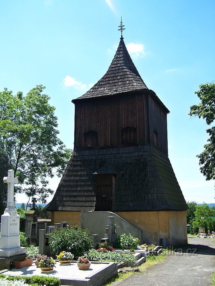 Tuřany – Glockenturm bei der Kirche Mariä Himmelfahrt