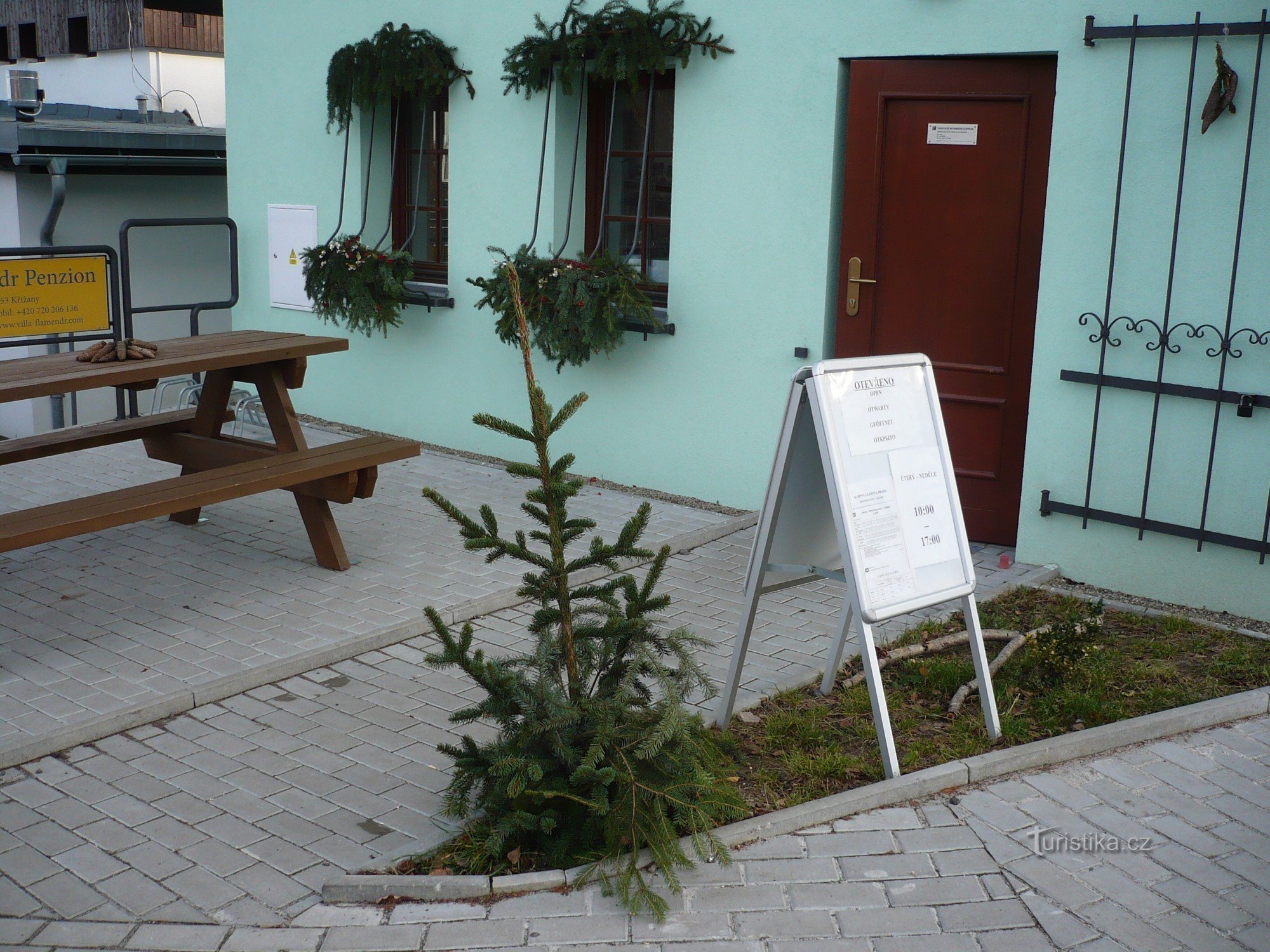 Centre d'information touristique de Ještěd à Lliberc-Horní Hanychov