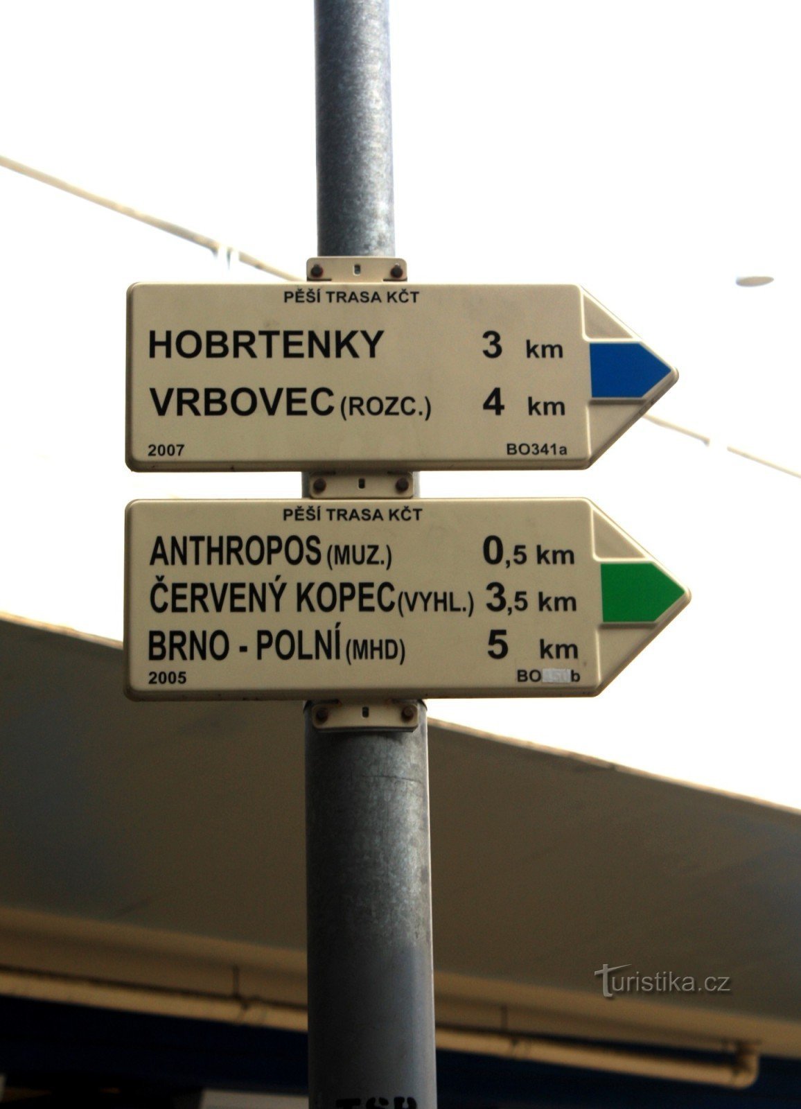 Tourist crossroads Brno-Pisárky