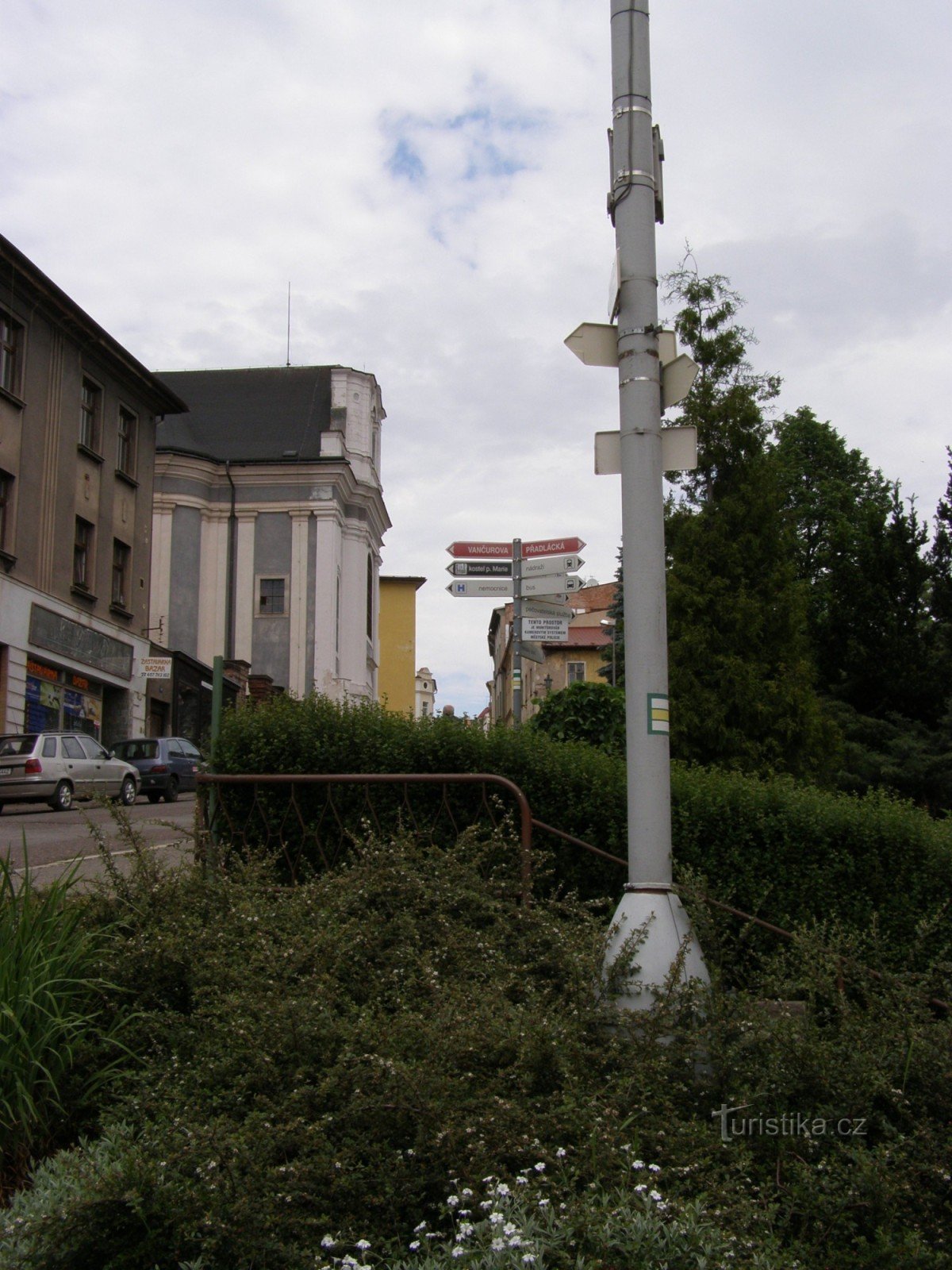 turistično križišče Broumov – pod trgom