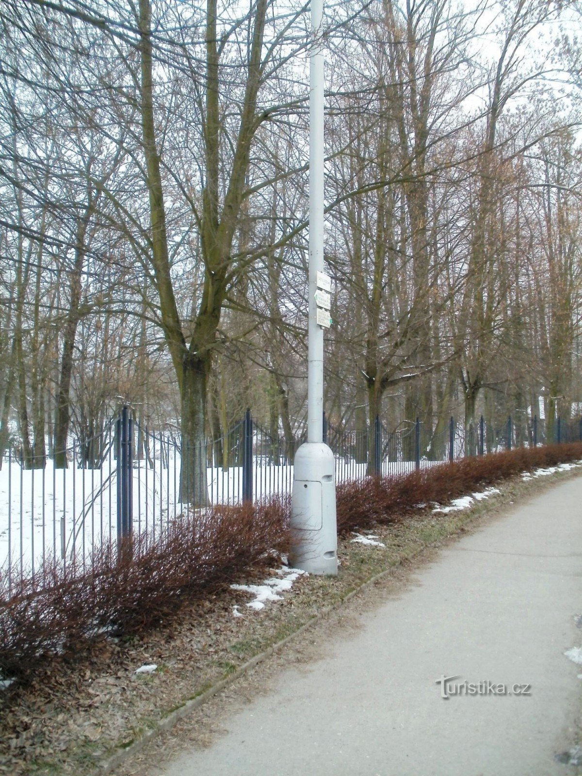 Touristenkreuzung Častolovice - Burg