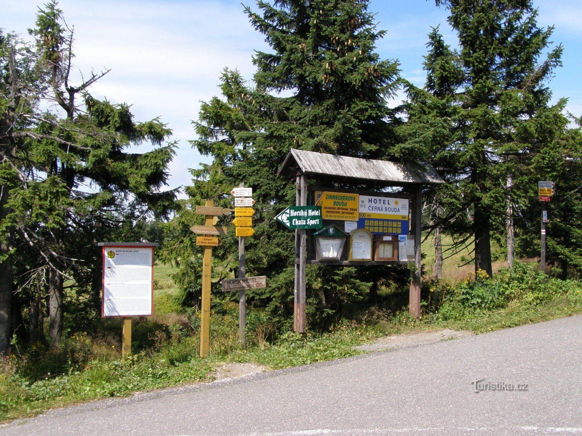 turistično križišče Černá hora - Sokolská bouda