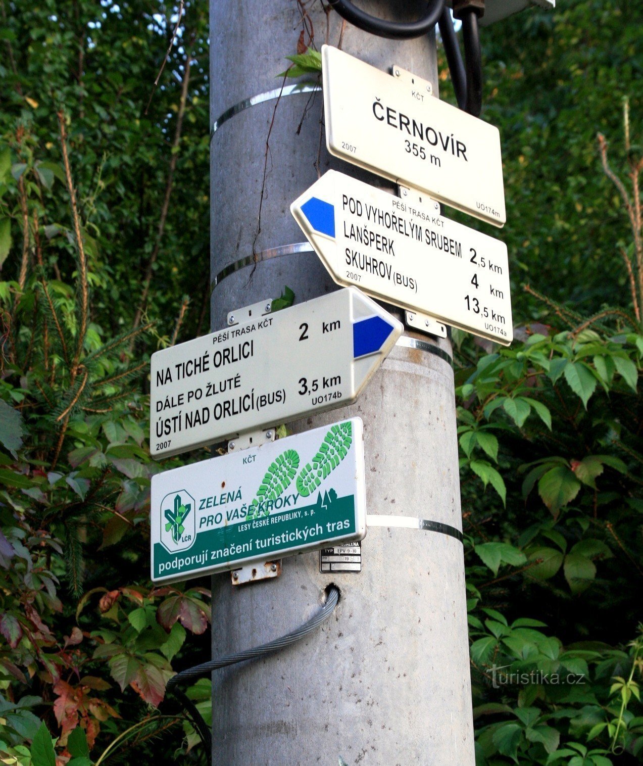 Tourist crossroads Černovír