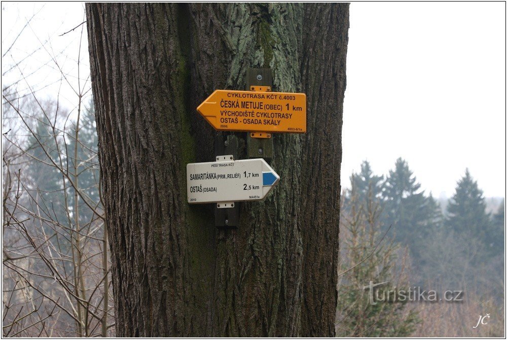 Tourist crossroads Česká Metuje