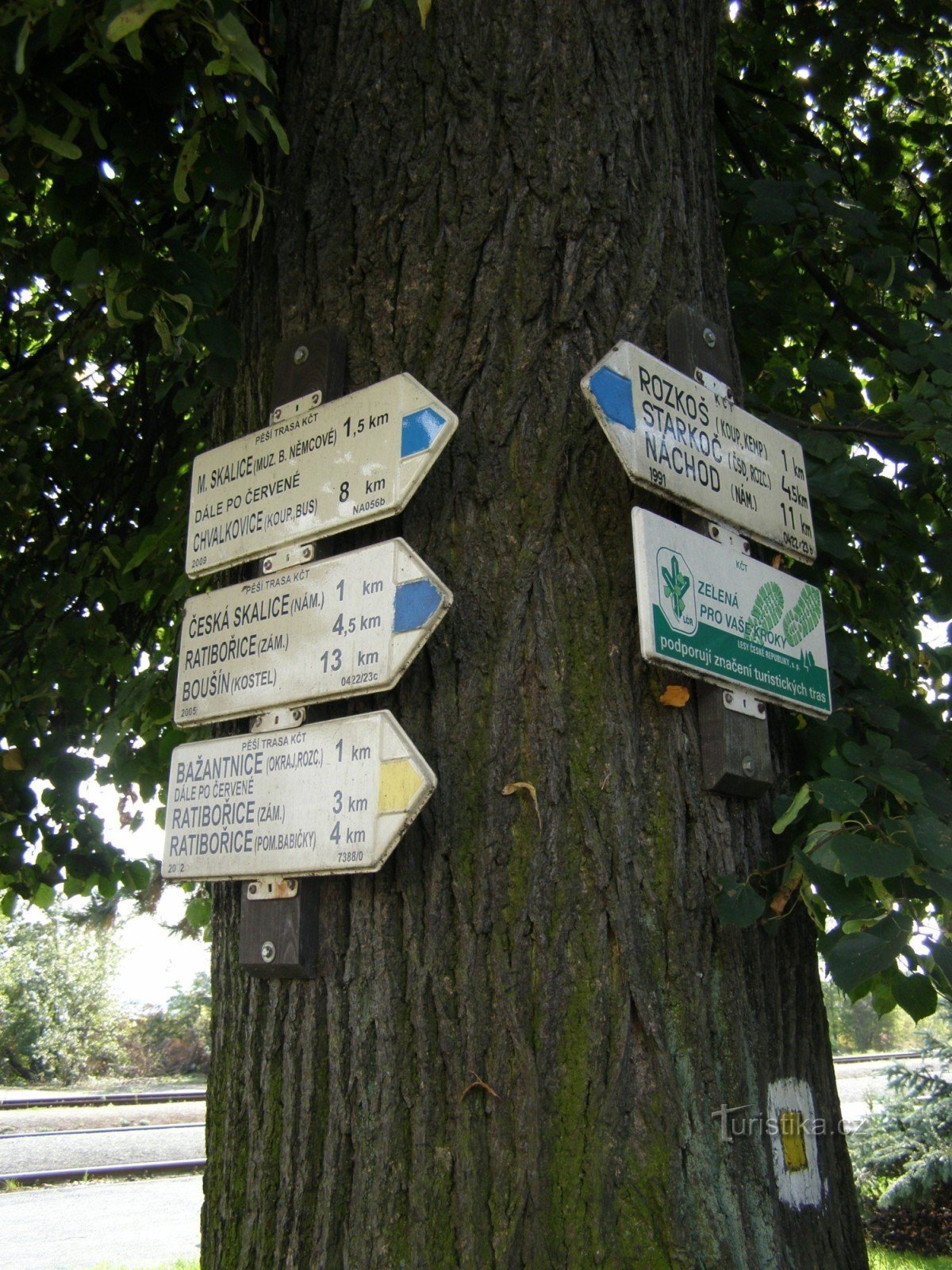 turistkorsning Česká Skalice - järnväg, järnvägsstation