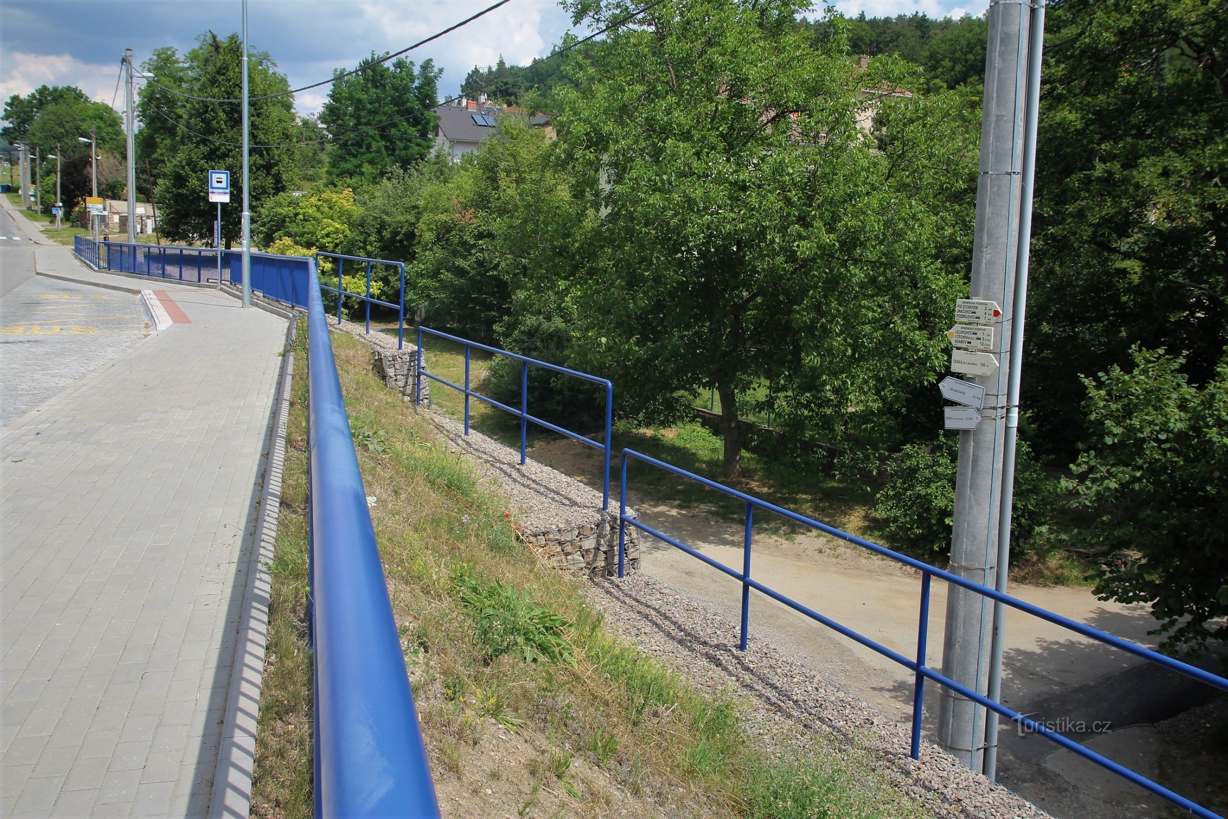 Tourist junction Česká, railway station