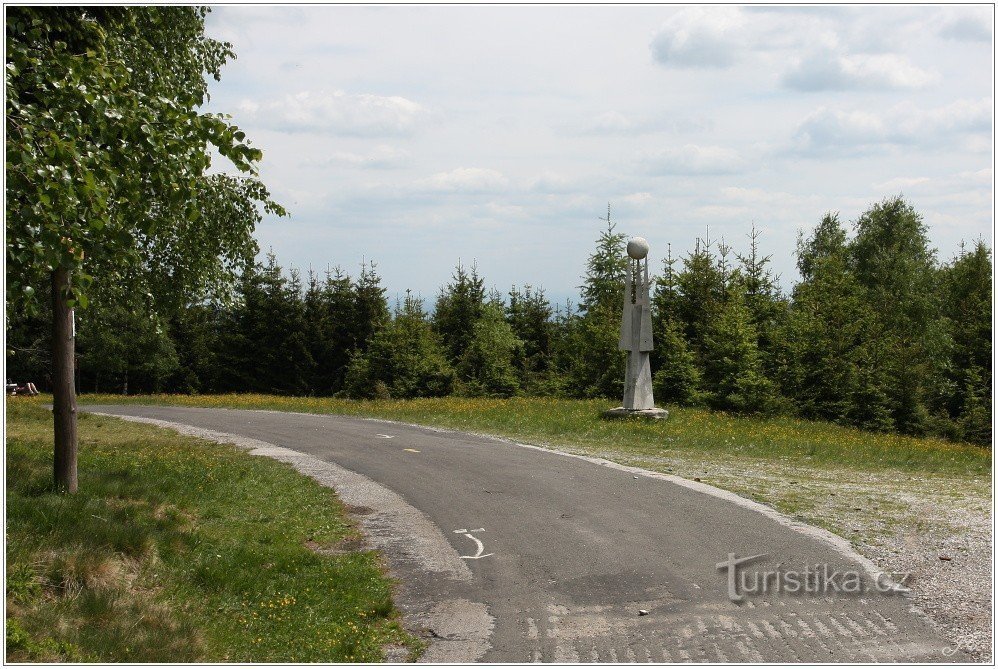 Tourist crossroads Cestník