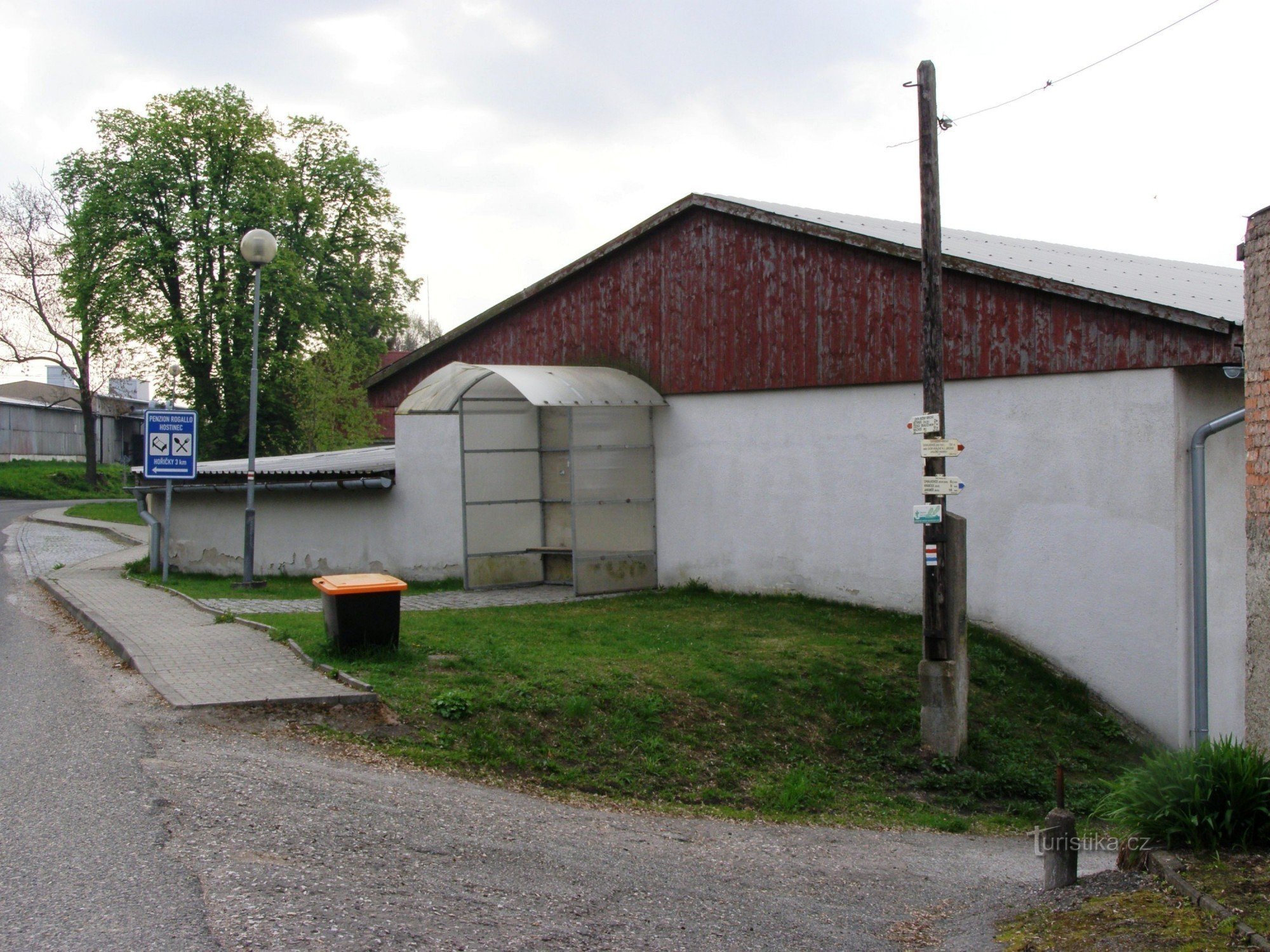 turisztikai csomópont Chvalkovice - busz