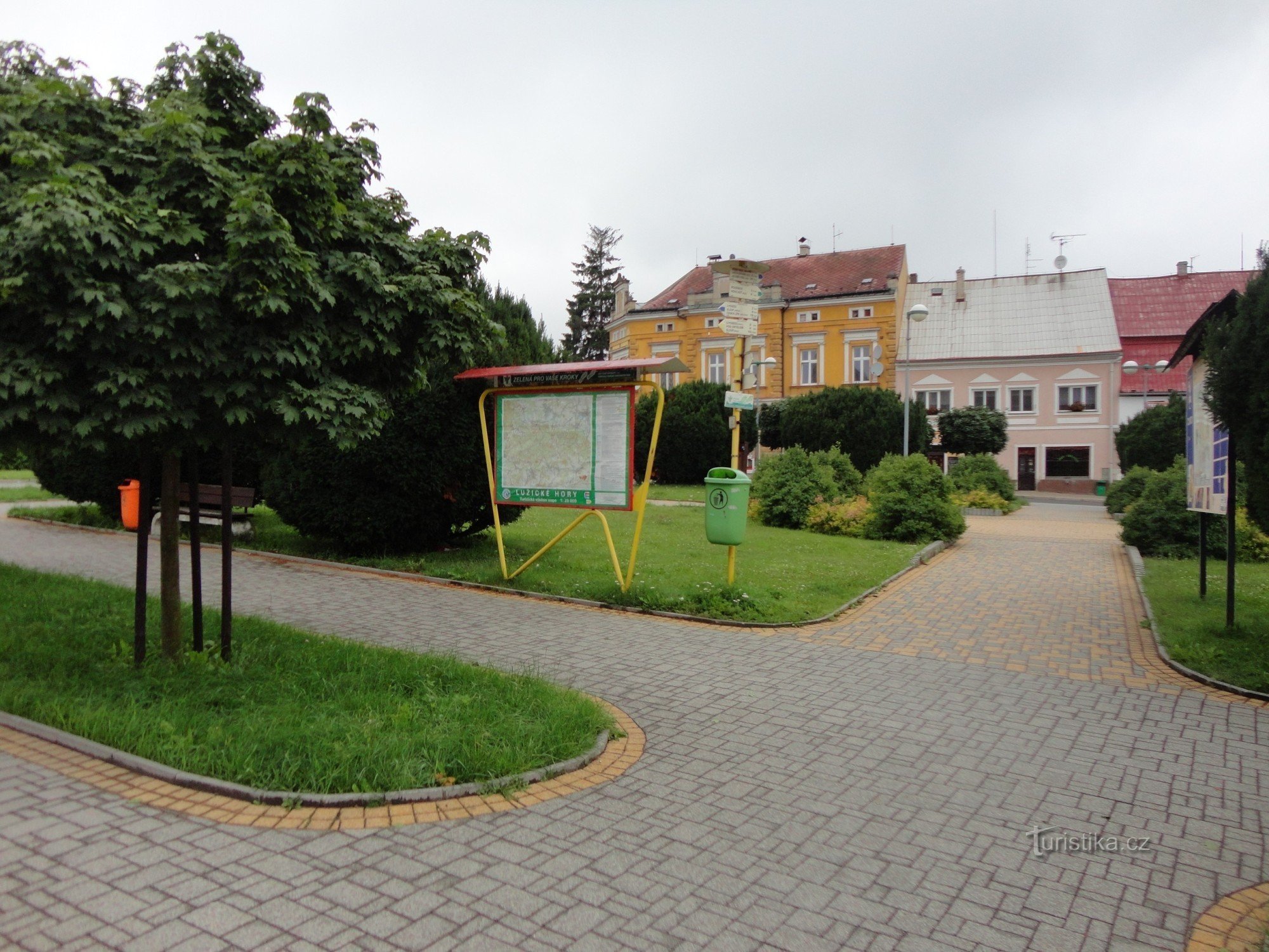 Touristenkreuzung Cvikov - náměstí