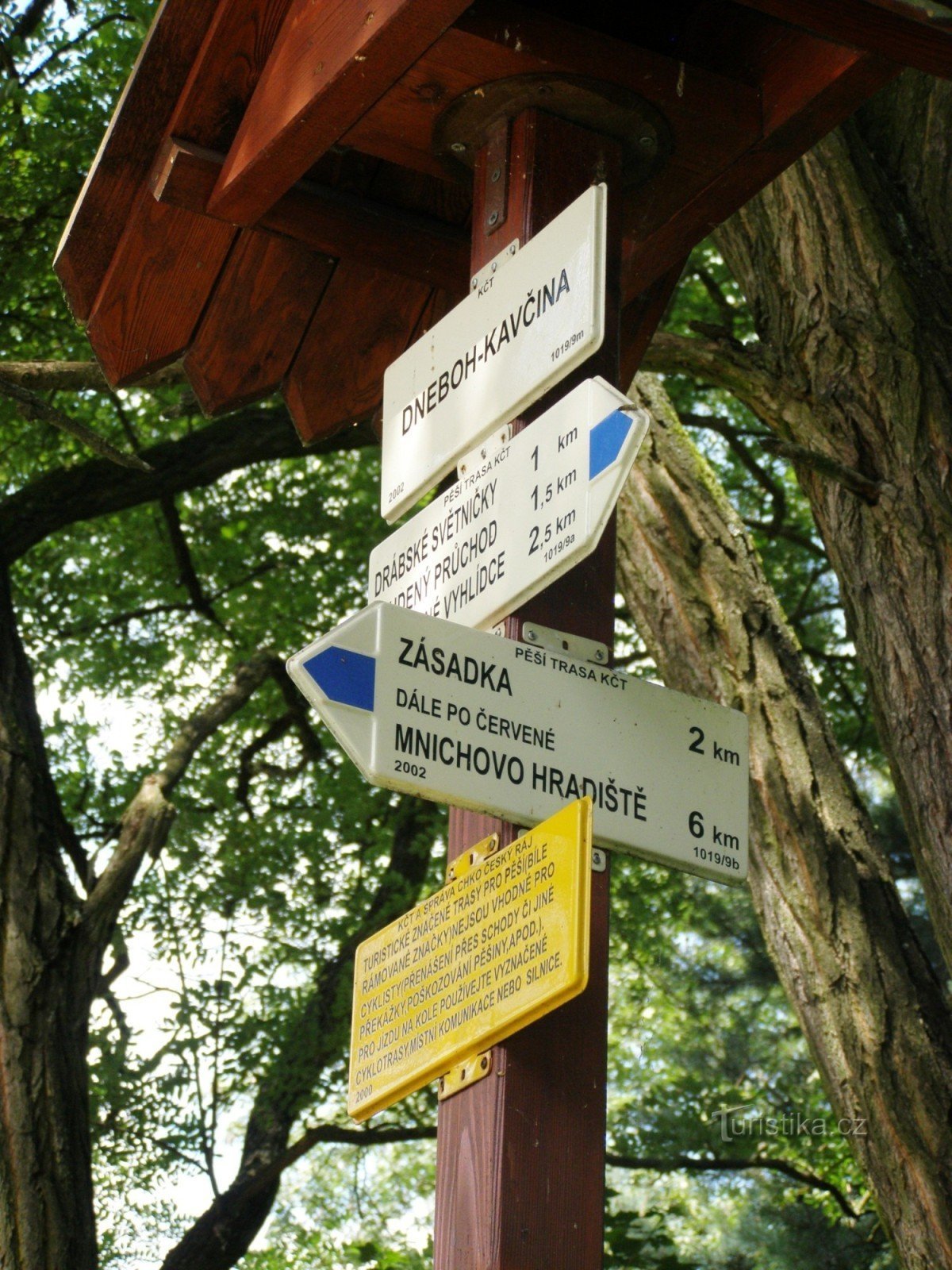 touristische Kreuzung Dneboh - Kavčina