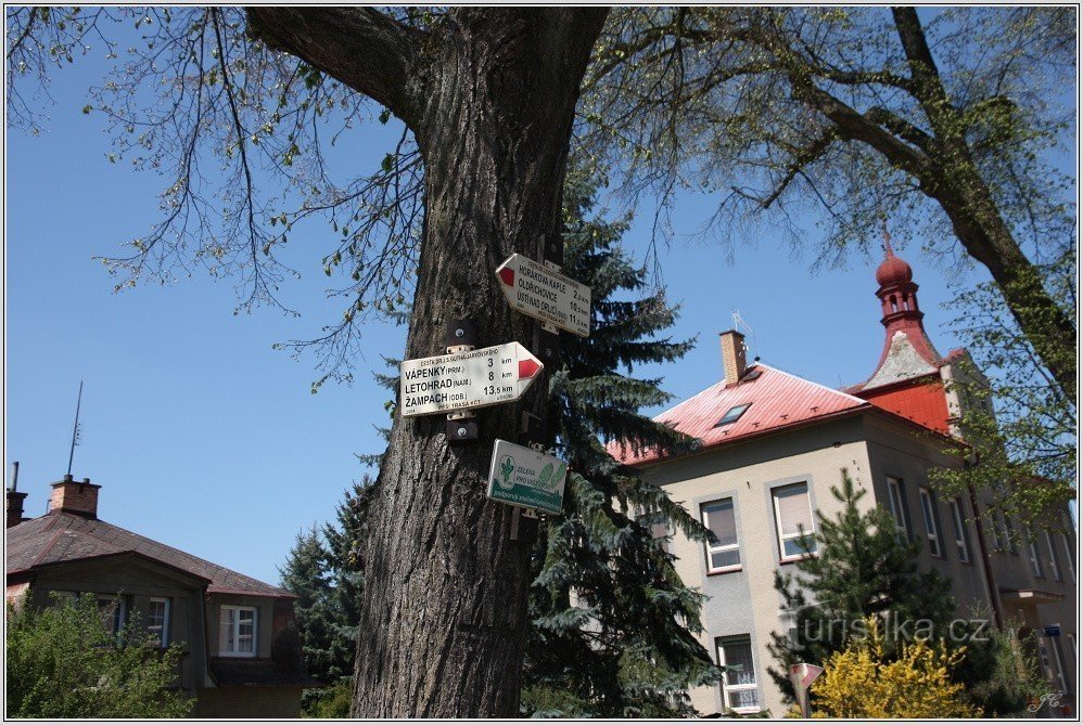 Tourist crossroads Dolní Dobrouč