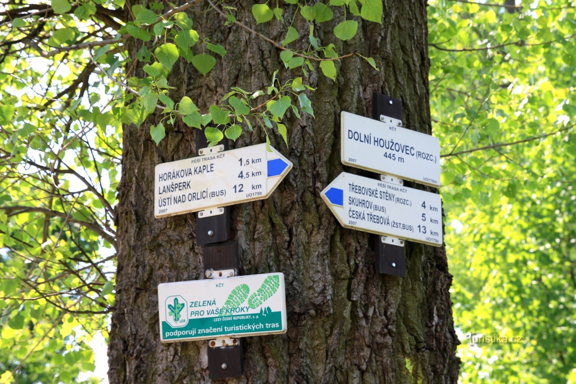 Туристичне перехрестя Dolní Houžovec