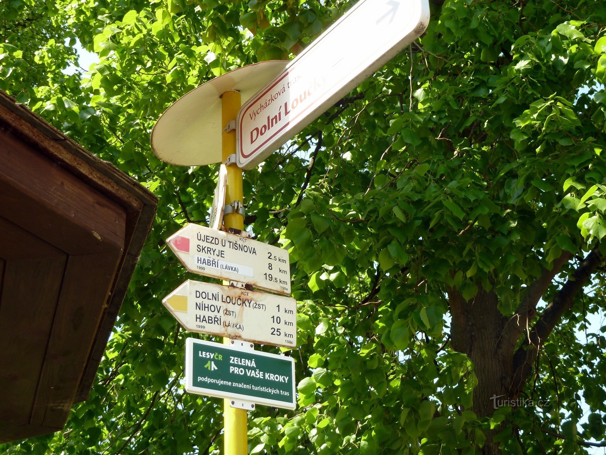 Dolní Loučky tourist junction (bus)