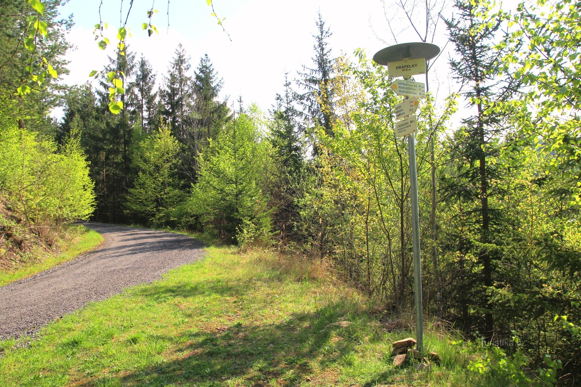 Drápelky tourist crossroads