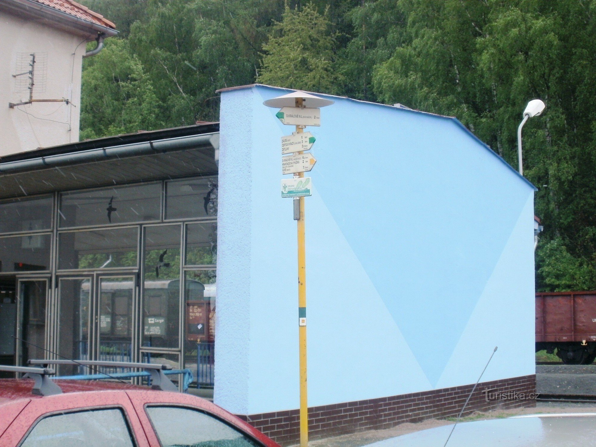 encrucijada turística Dvur Králové - ferrocarril, estación de tren