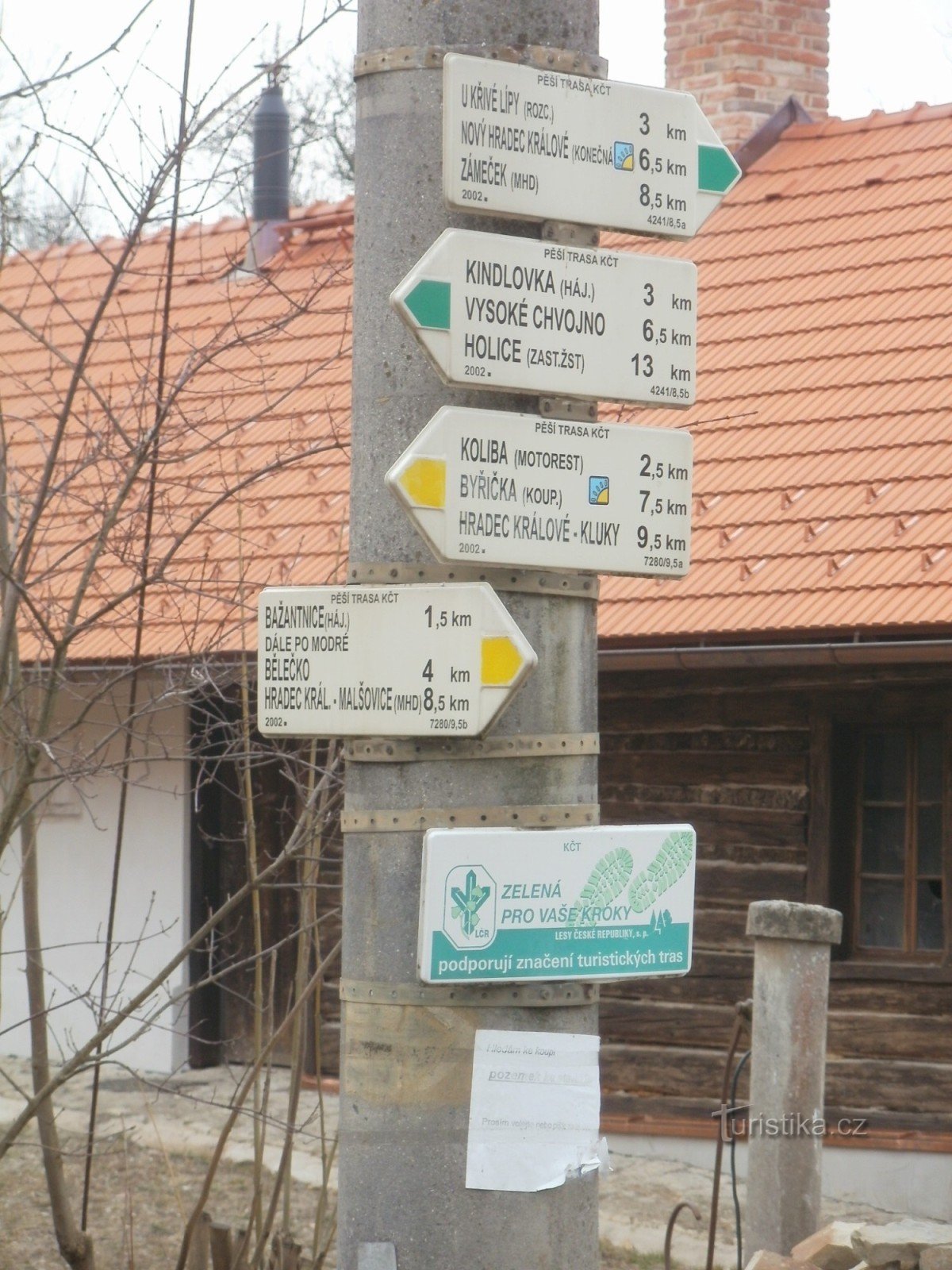 tourist crossroads of Hoděšovice