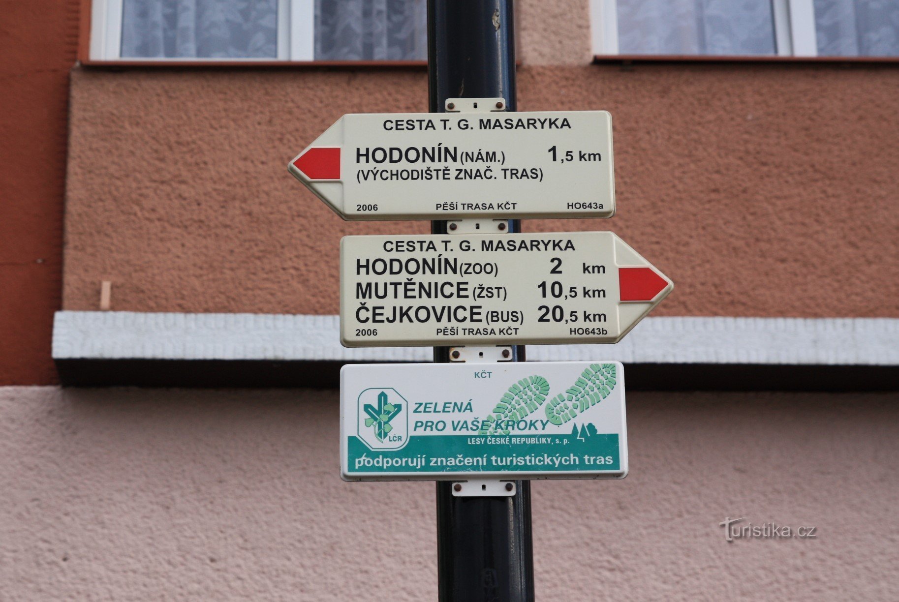 Touristenkreuzung Hodonín, Bahnhof