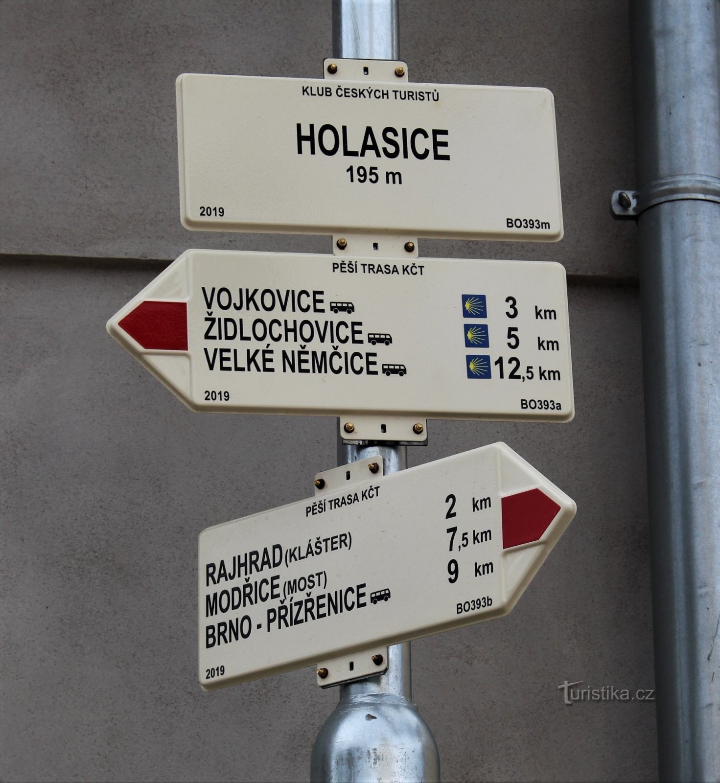 Holasice tourist crossroads