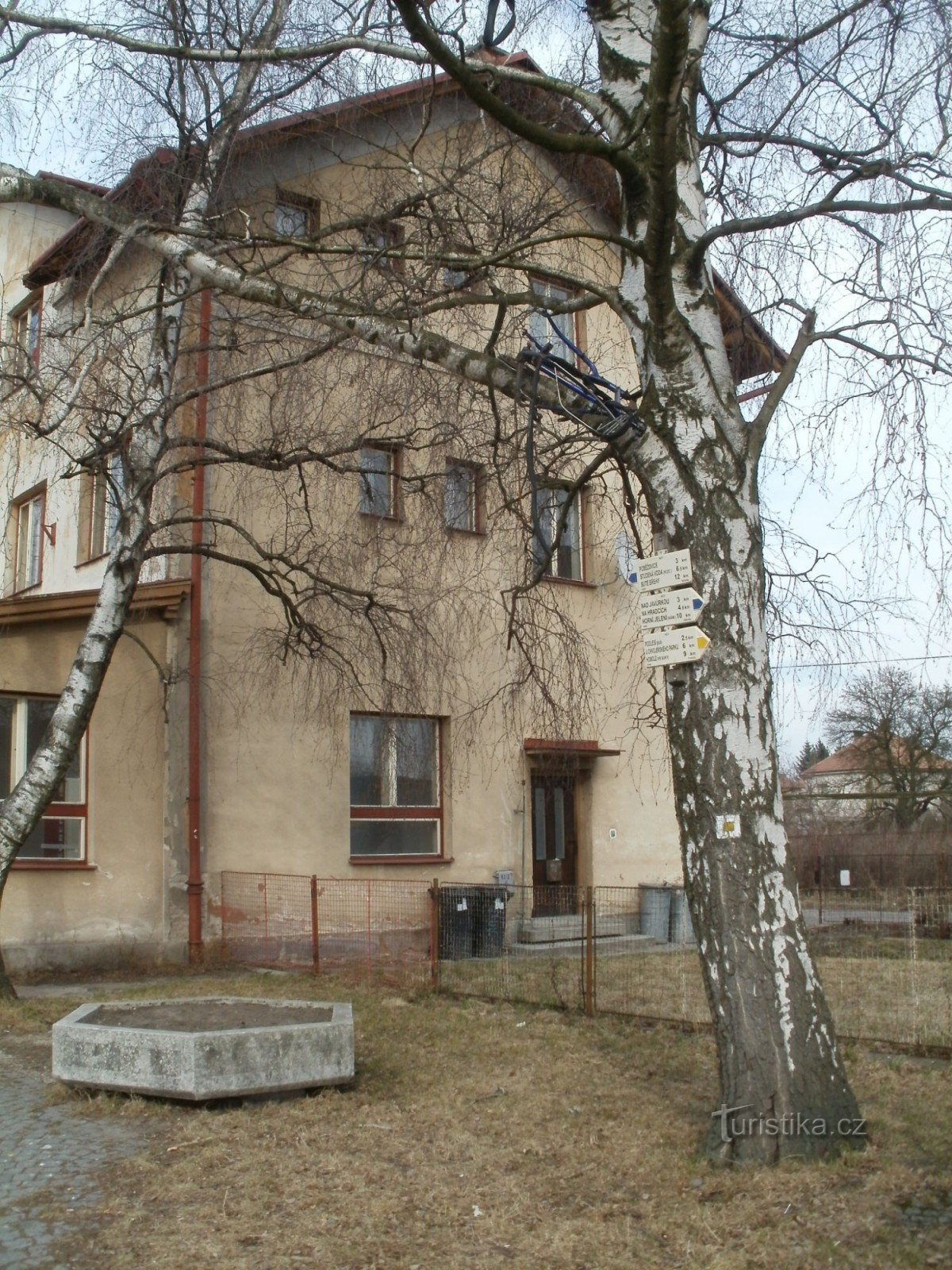 turistkorsning Holice - järnvägsstation